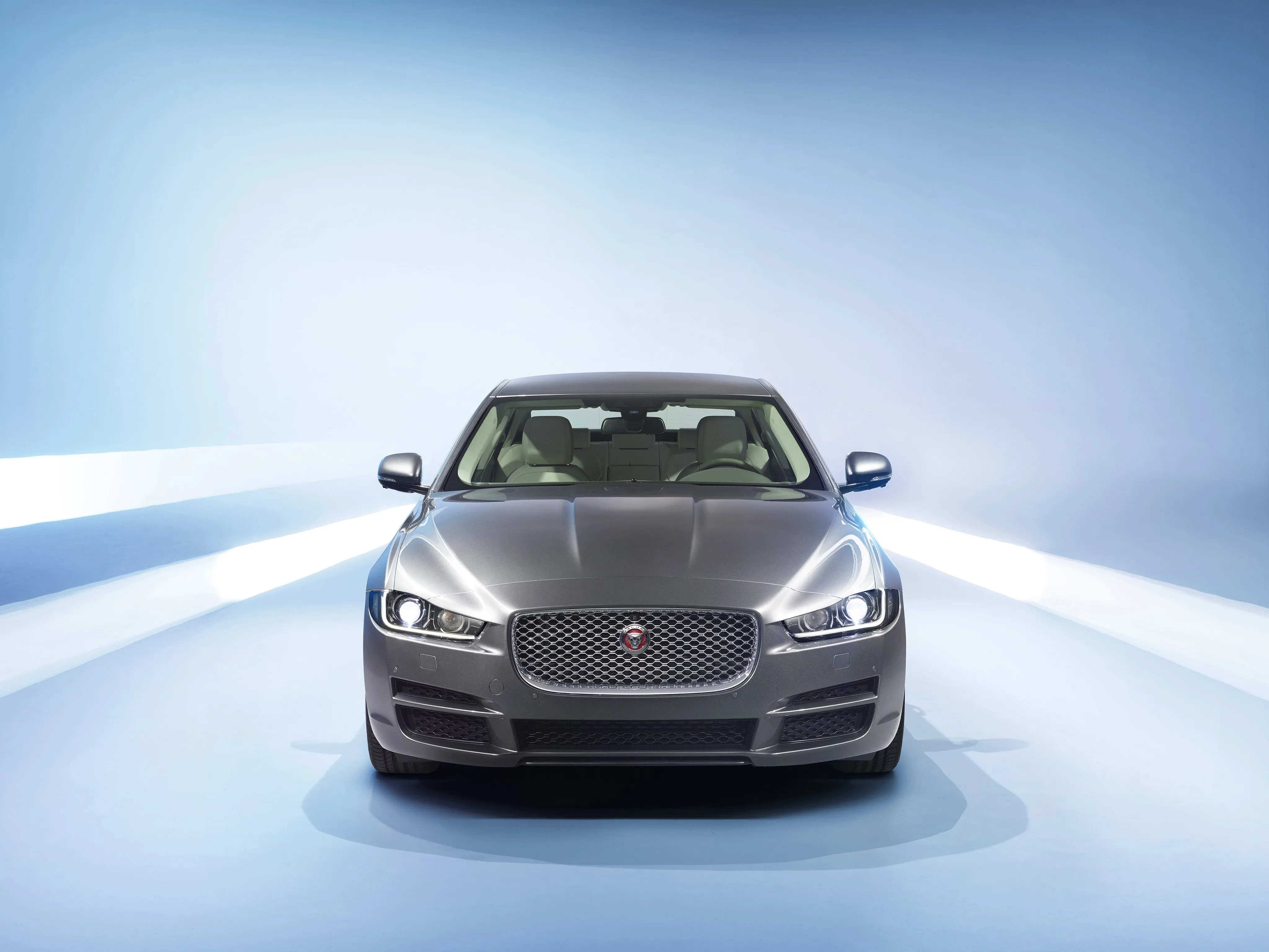 JAGUAR-XE-5286_43.jpg