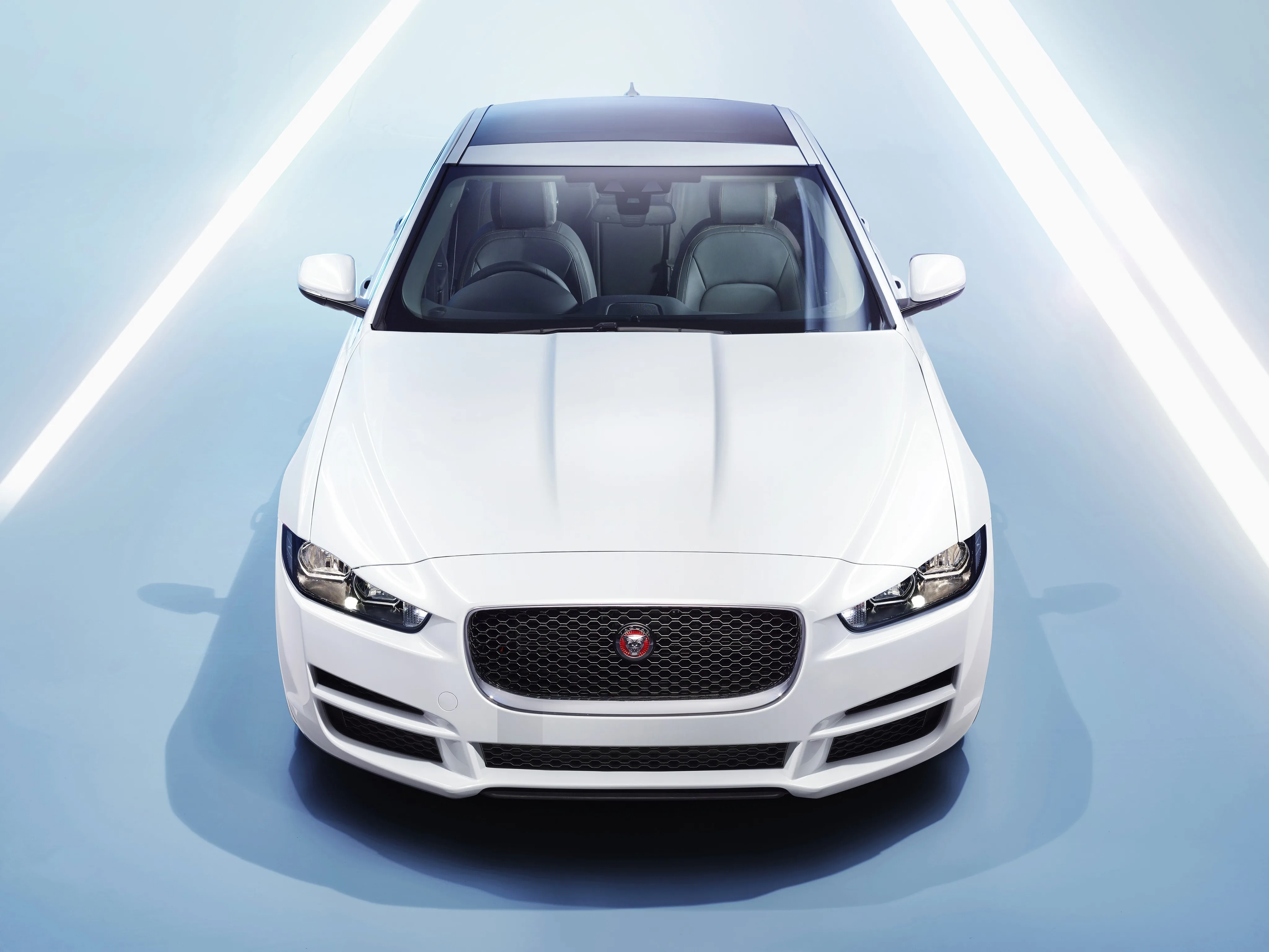 JAGUAR-XE-5286_53.jpg