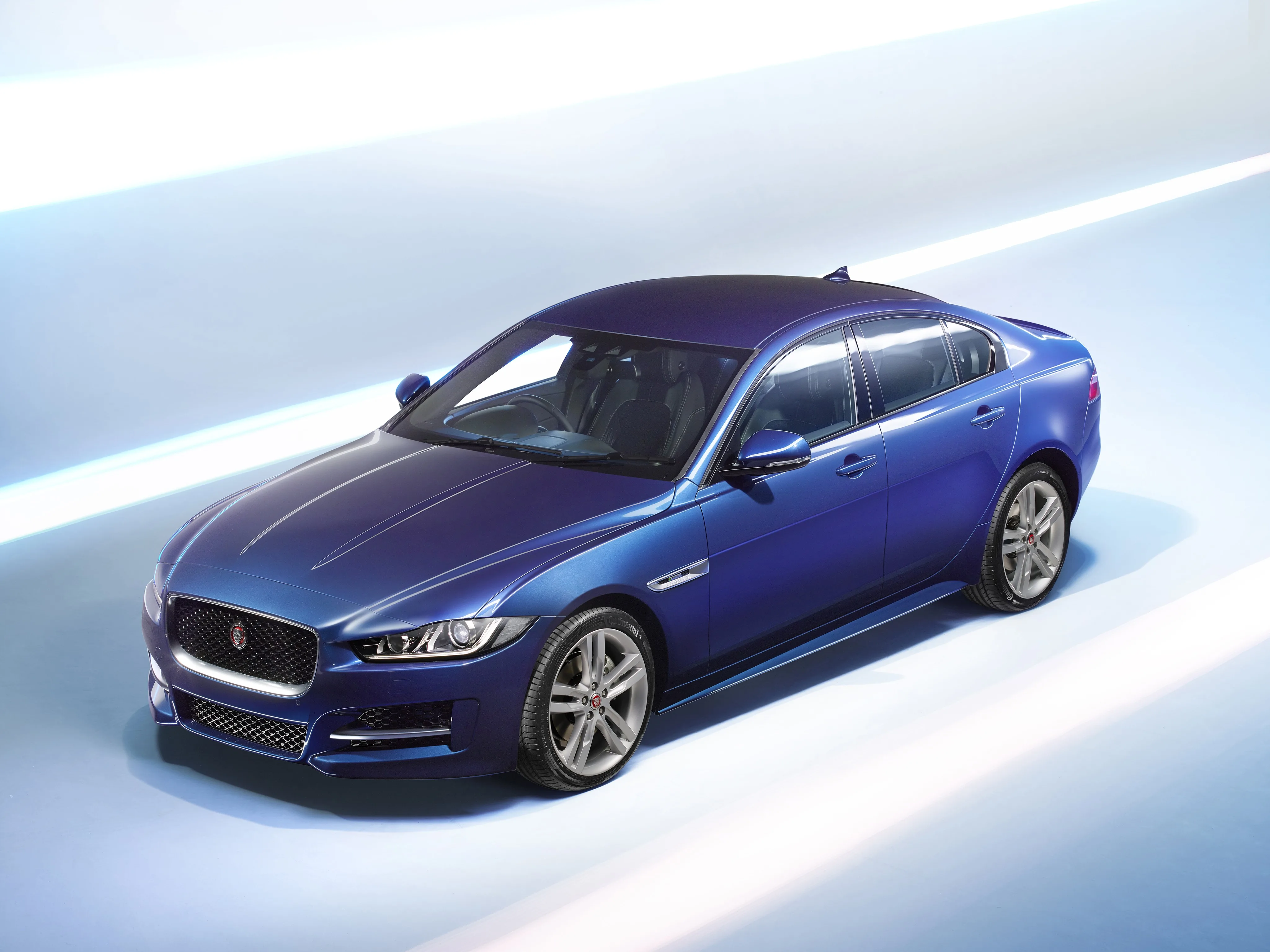 JAGUAR-XE-5286_61.jpg