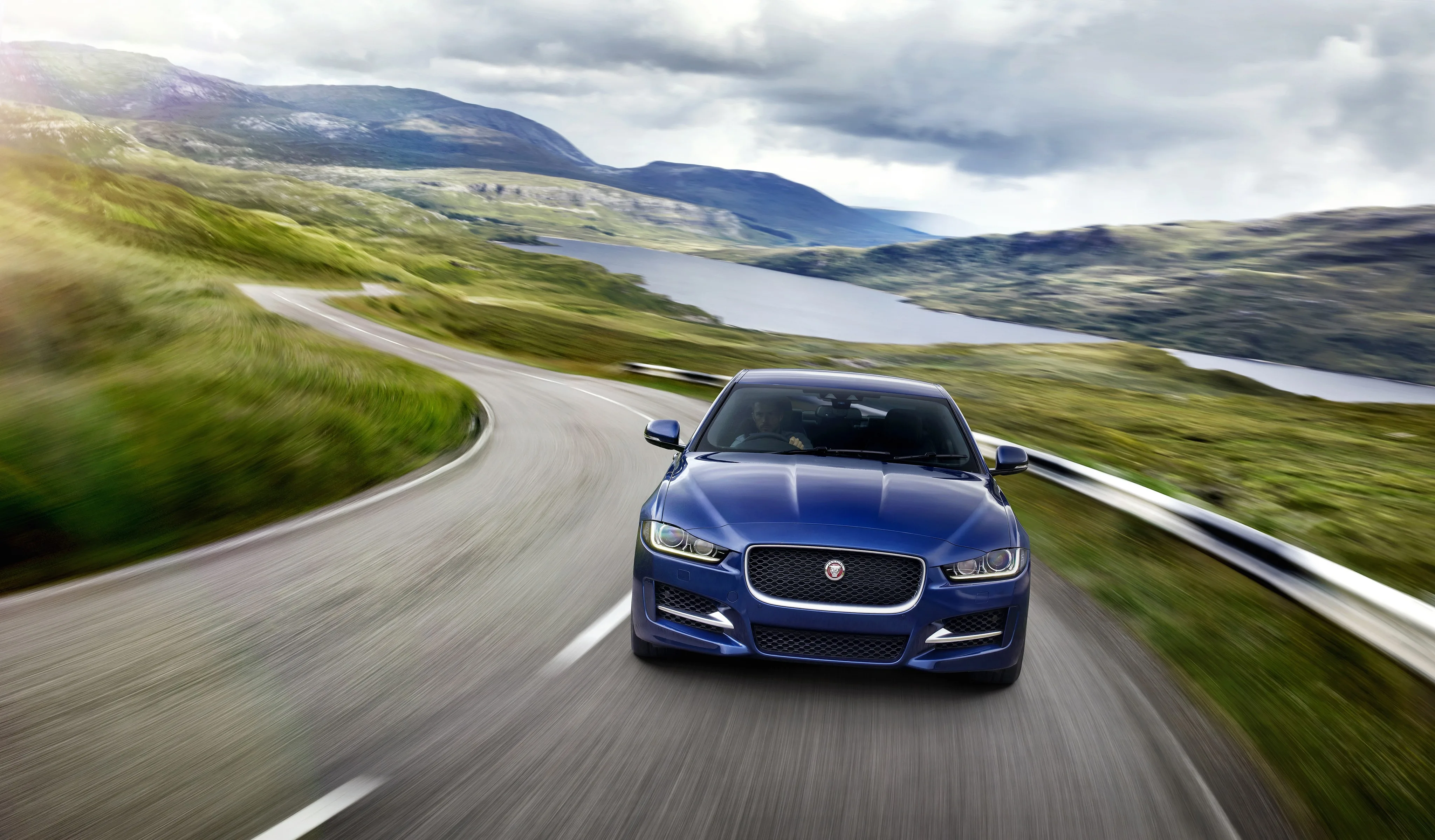 JAGUAR-XE-5286_62.jpg