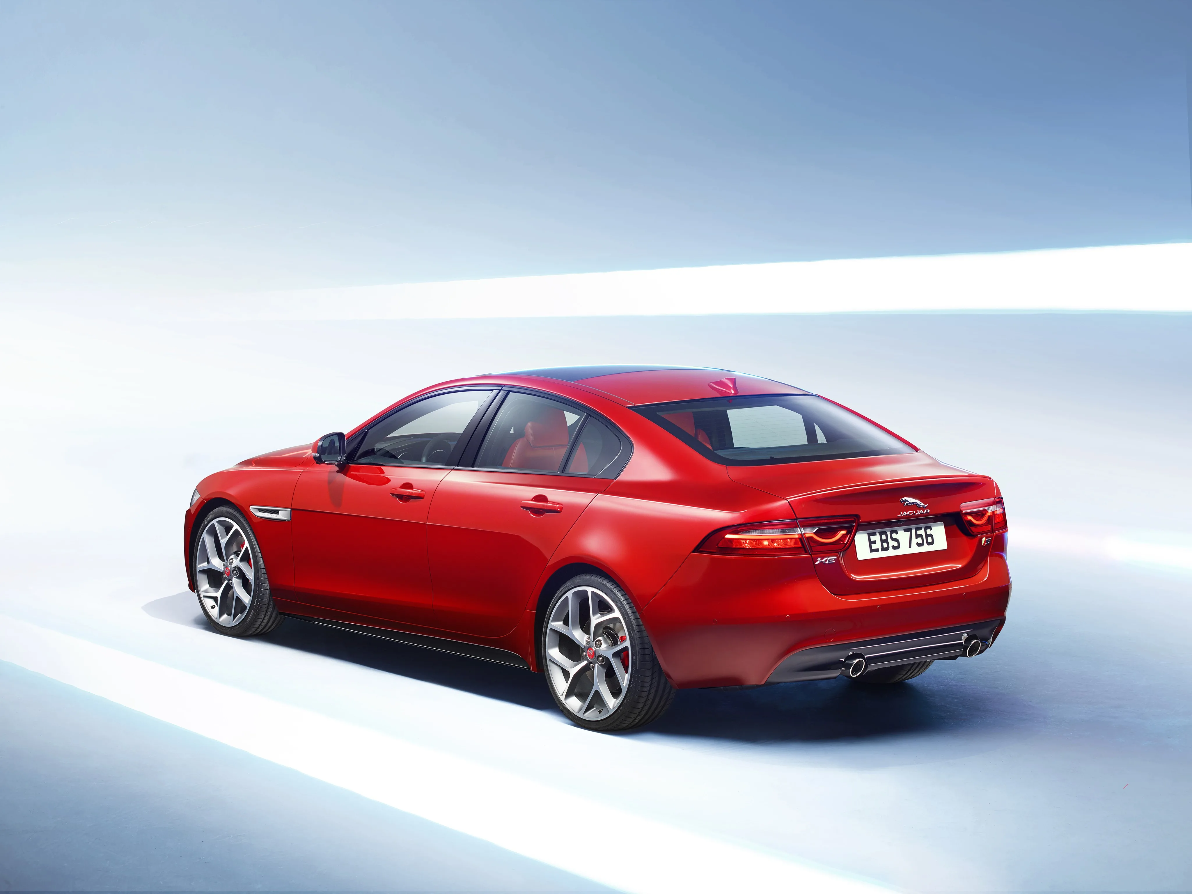 JAGUAR-XE-5286_63.jpg