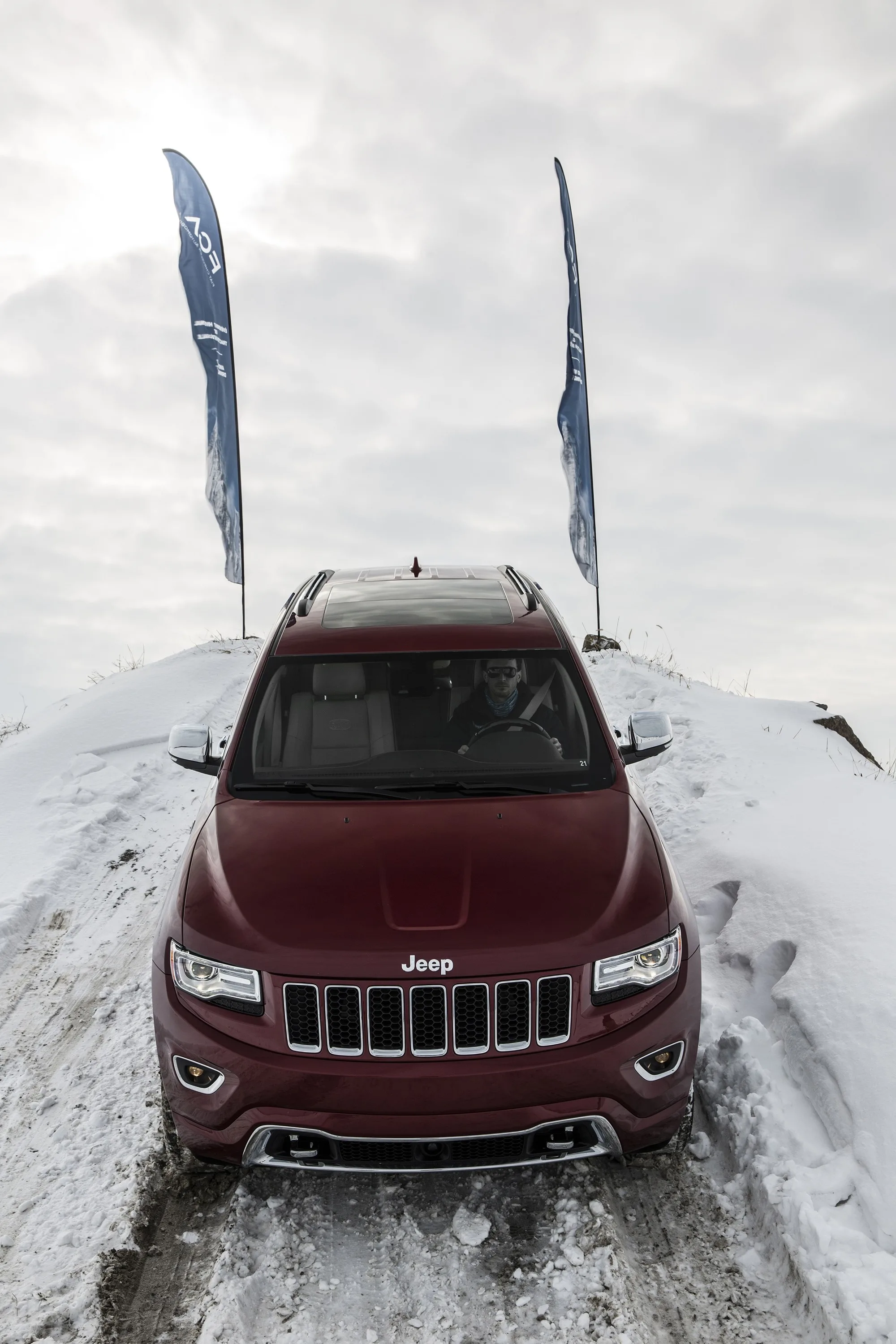 JEEP-Grand-Cherokee-4442_71.jpg