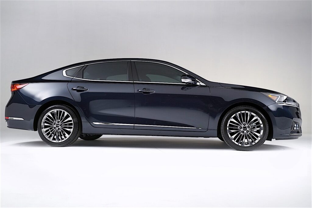 KIA K7 / Cadenza 2016-Present