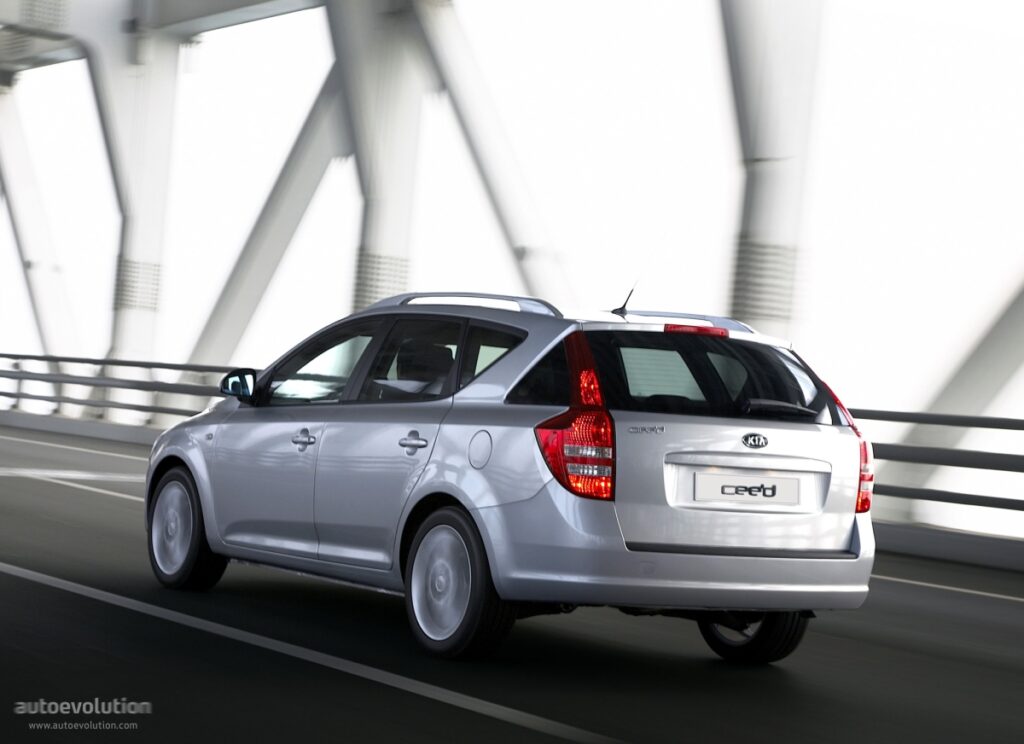 KIA cee'd Sport Wagon 2007-2012