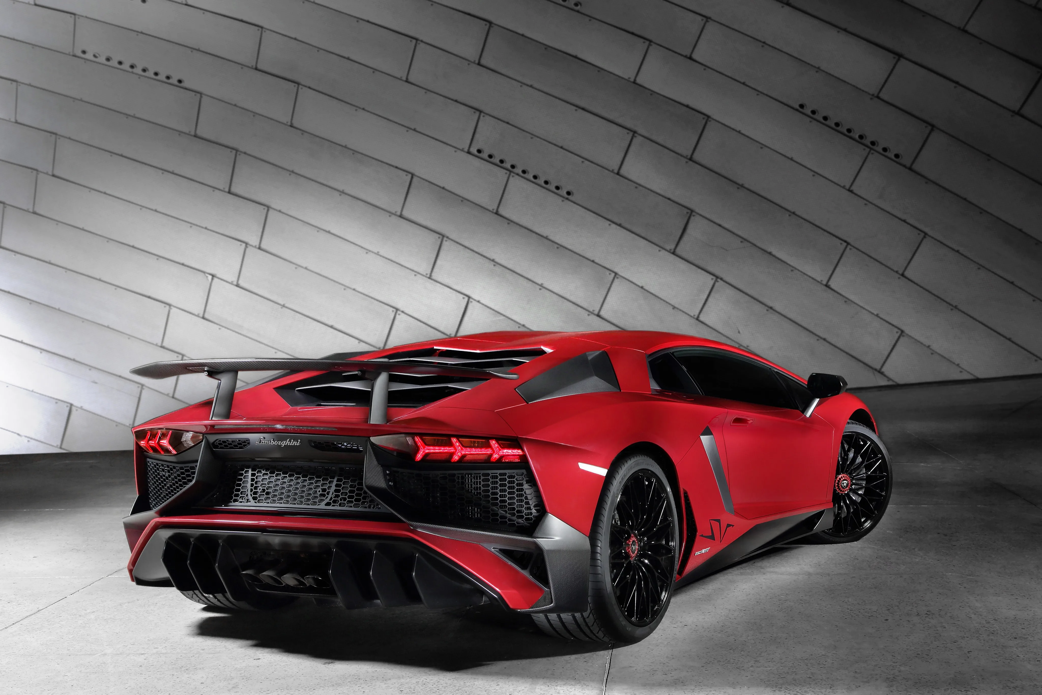 LAMBORGHINI-Aventador-LP750-4-SV-5423_10.jpg