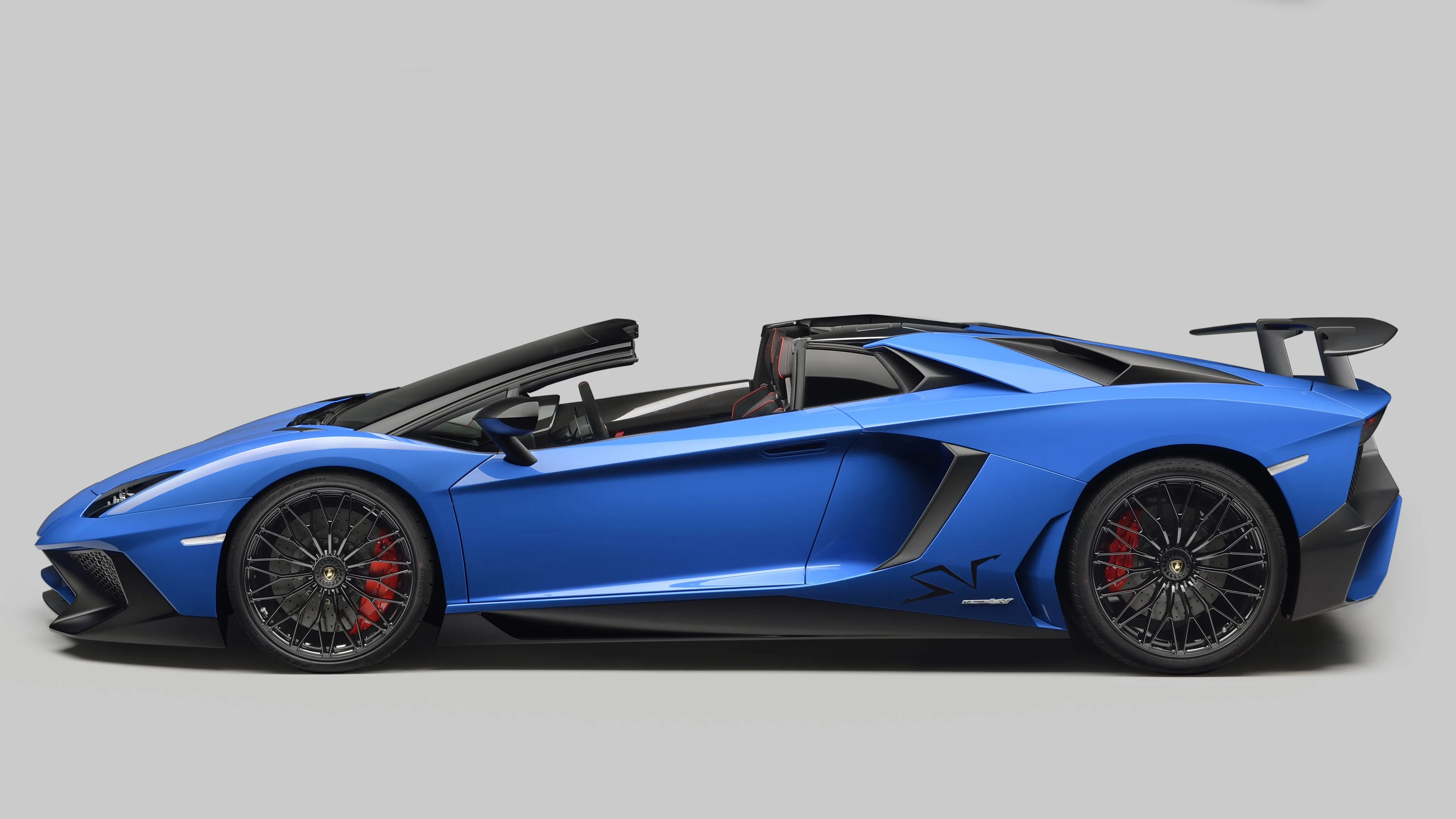 LAMBORGHINI-Aventador-LP750-4-SV-Roadster-5534_10.jpeg