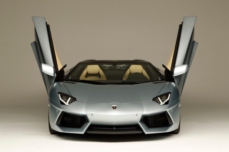 LAMBORGHINI Aventador LP 700-4 Roadster 2012-Present