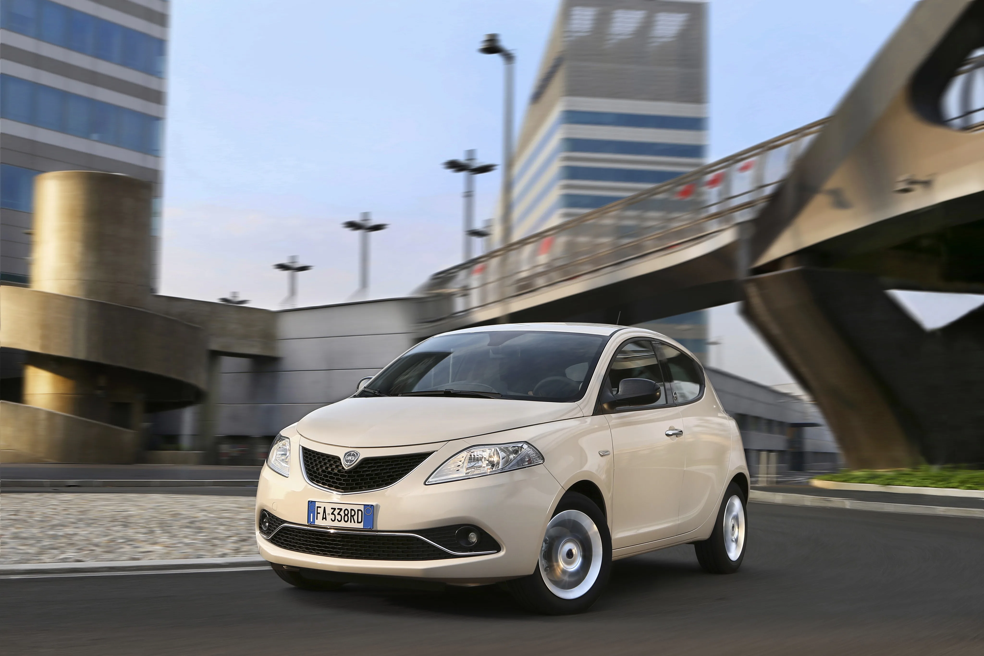 LANCIA-Ypsilon-5564_15.jpeg