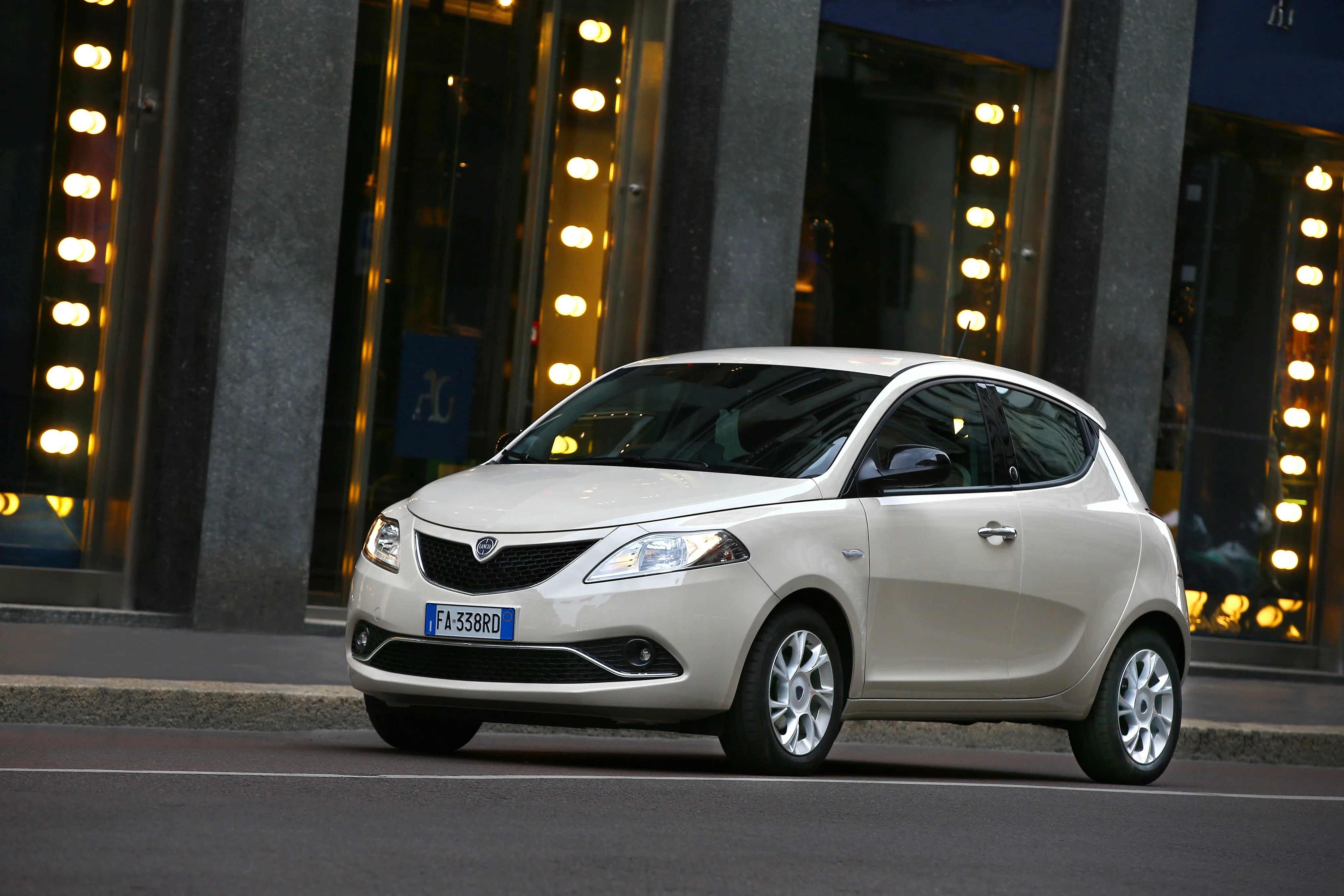 LANCIA-Ypsilon-5564_16.jpeg