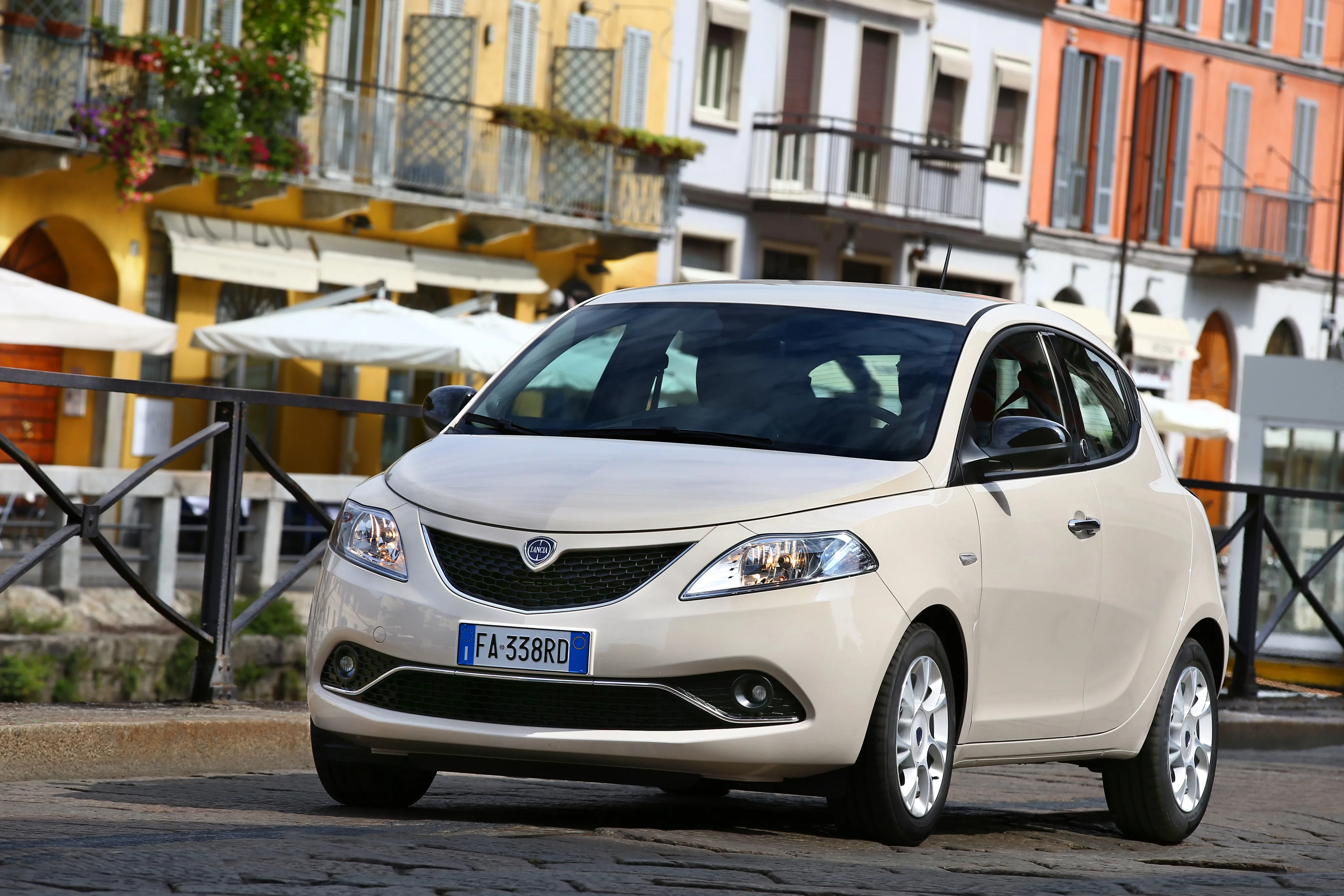 LANCIA-Ypsilon-5564_20.jpeg