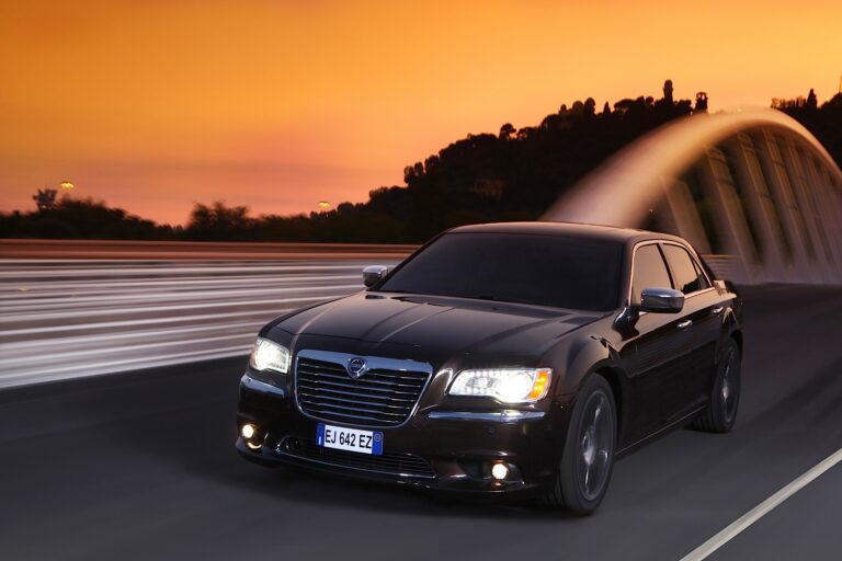 2011 Lancia Thema