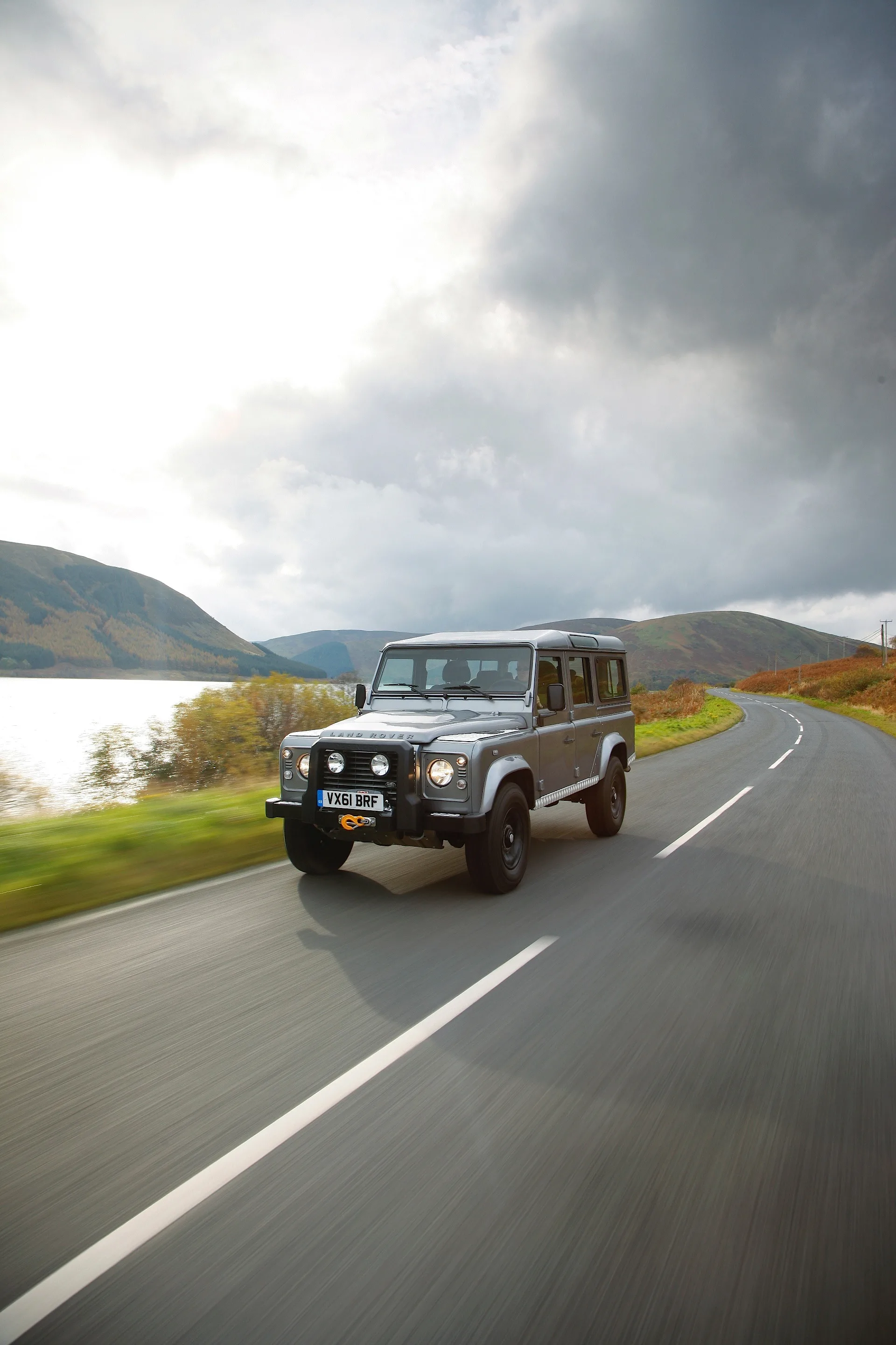 LAND-ROVER-Defender-110-5030_8.jpg