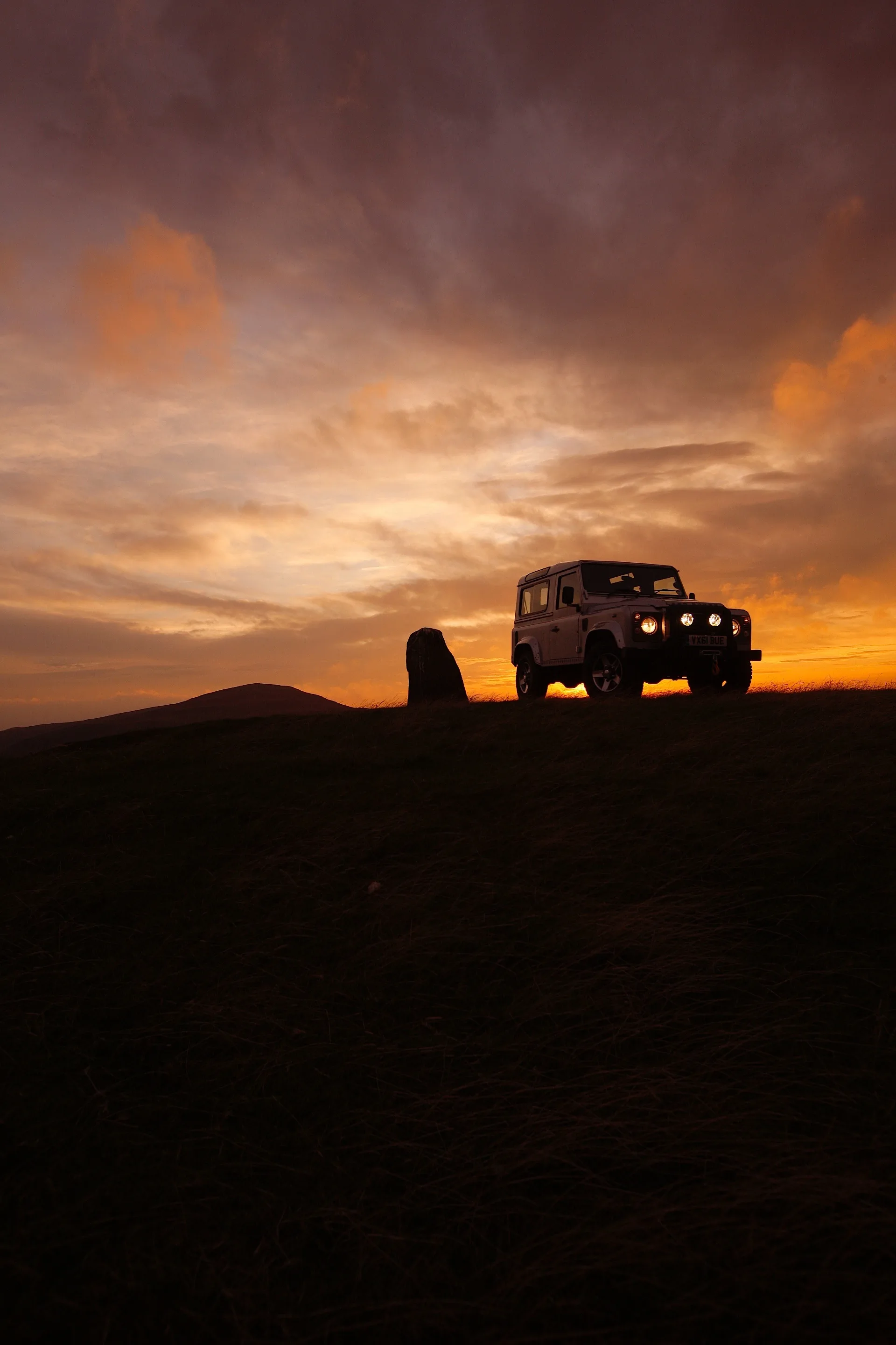 LAND-ROVER-Defender-90-5031_25.jpg