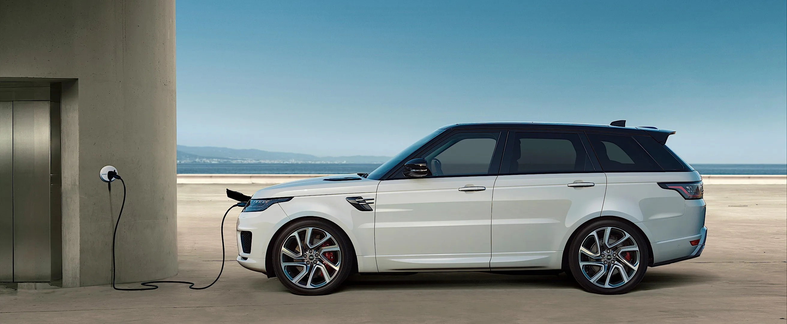 LAND-ROVER-Range-Rover-Sport-PHEV-6136_5.jpg