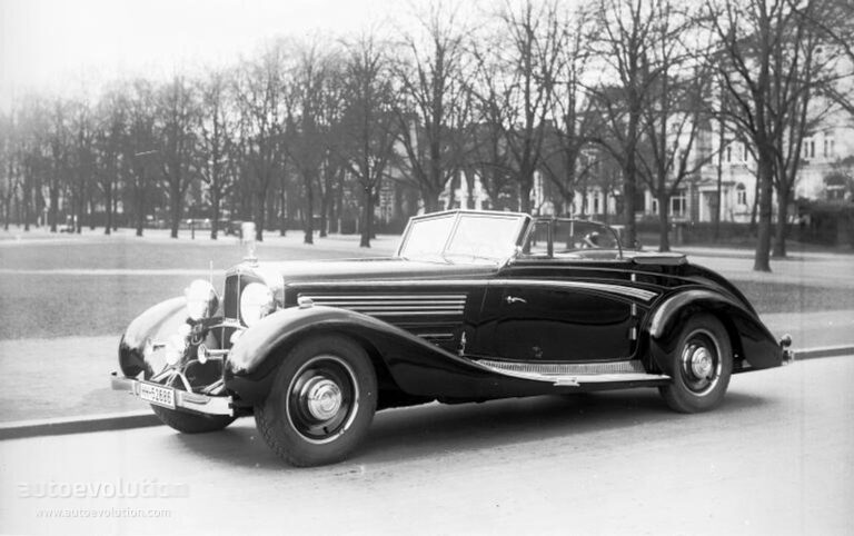 1938 Maybach Zeppelin DS8 Sport-Cabriolet