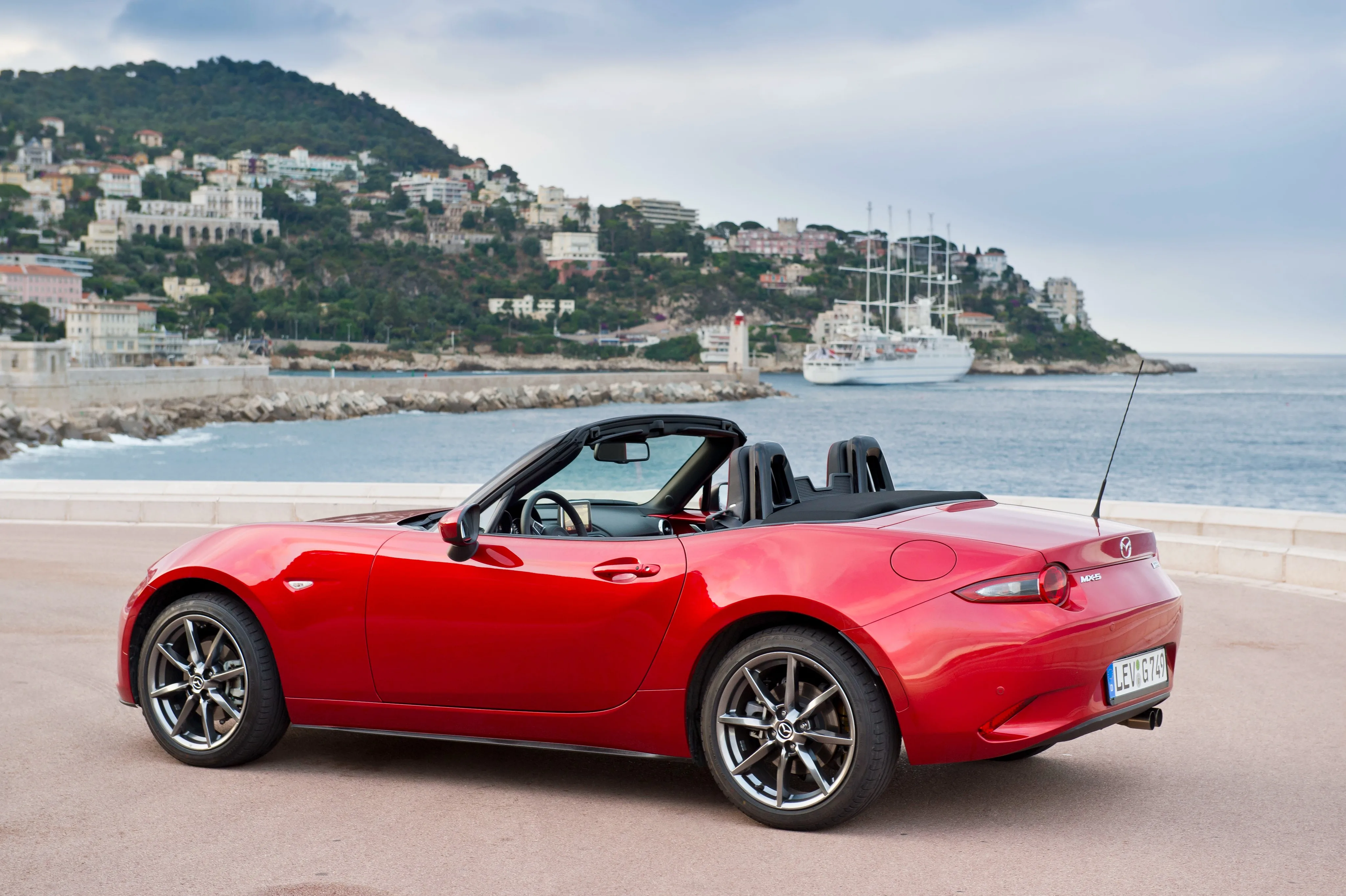 MAZDA-MX-5-Miata-5280_117.jpeg