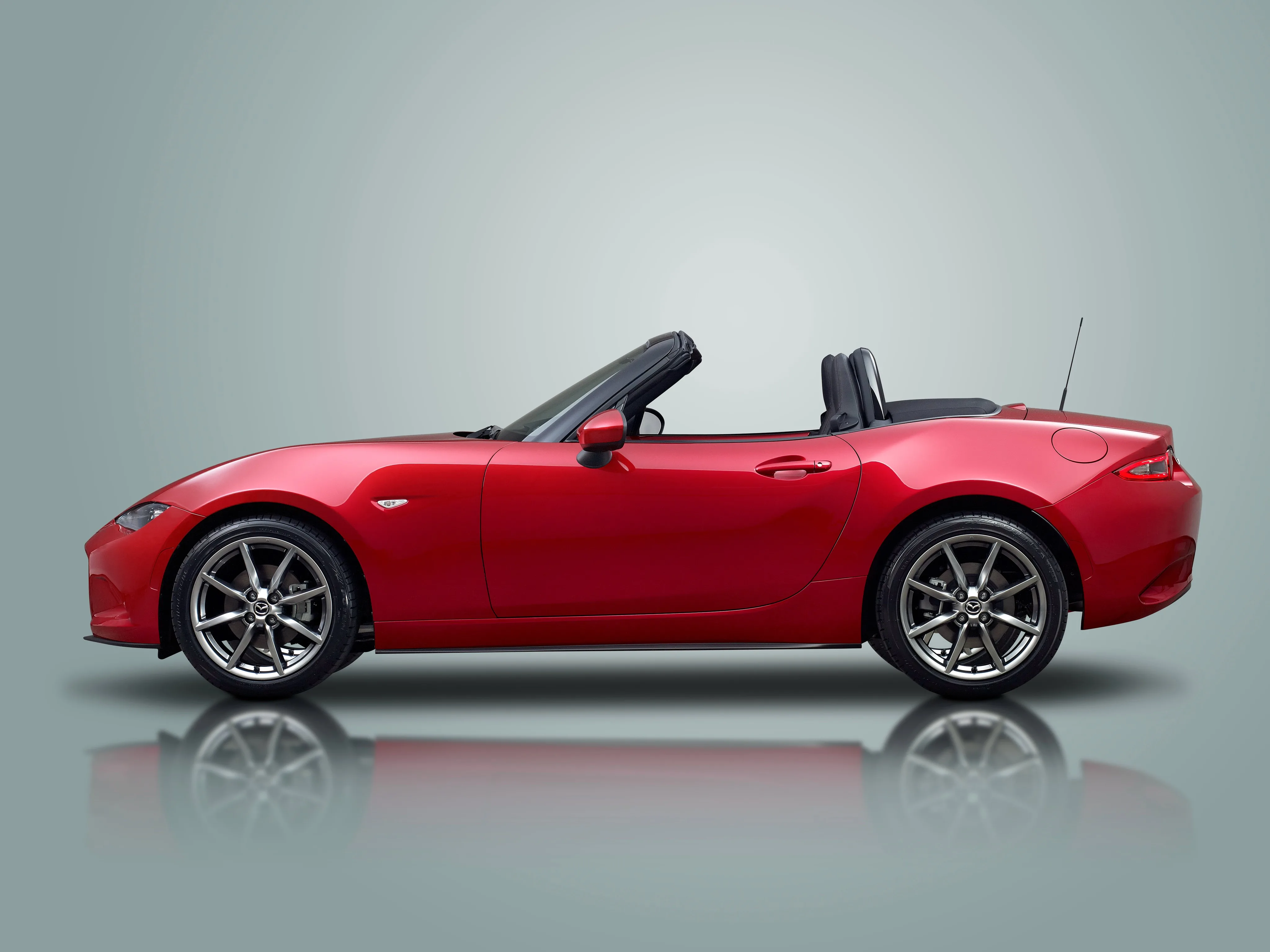 MAZDA-MX-5-Miata-5280_124.jpeg