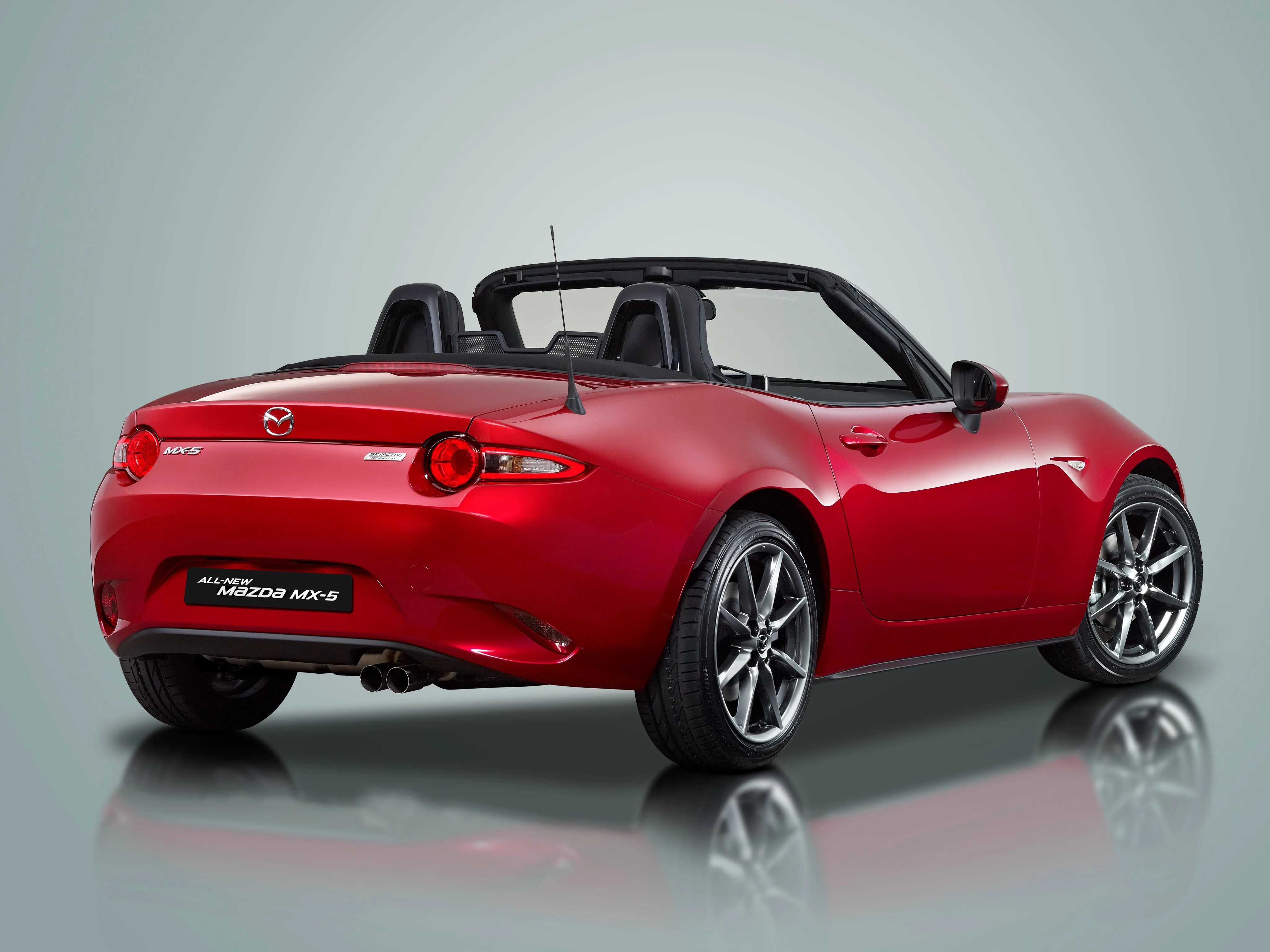 MAZDA-MX-5-Miata-5280_125.jpeg