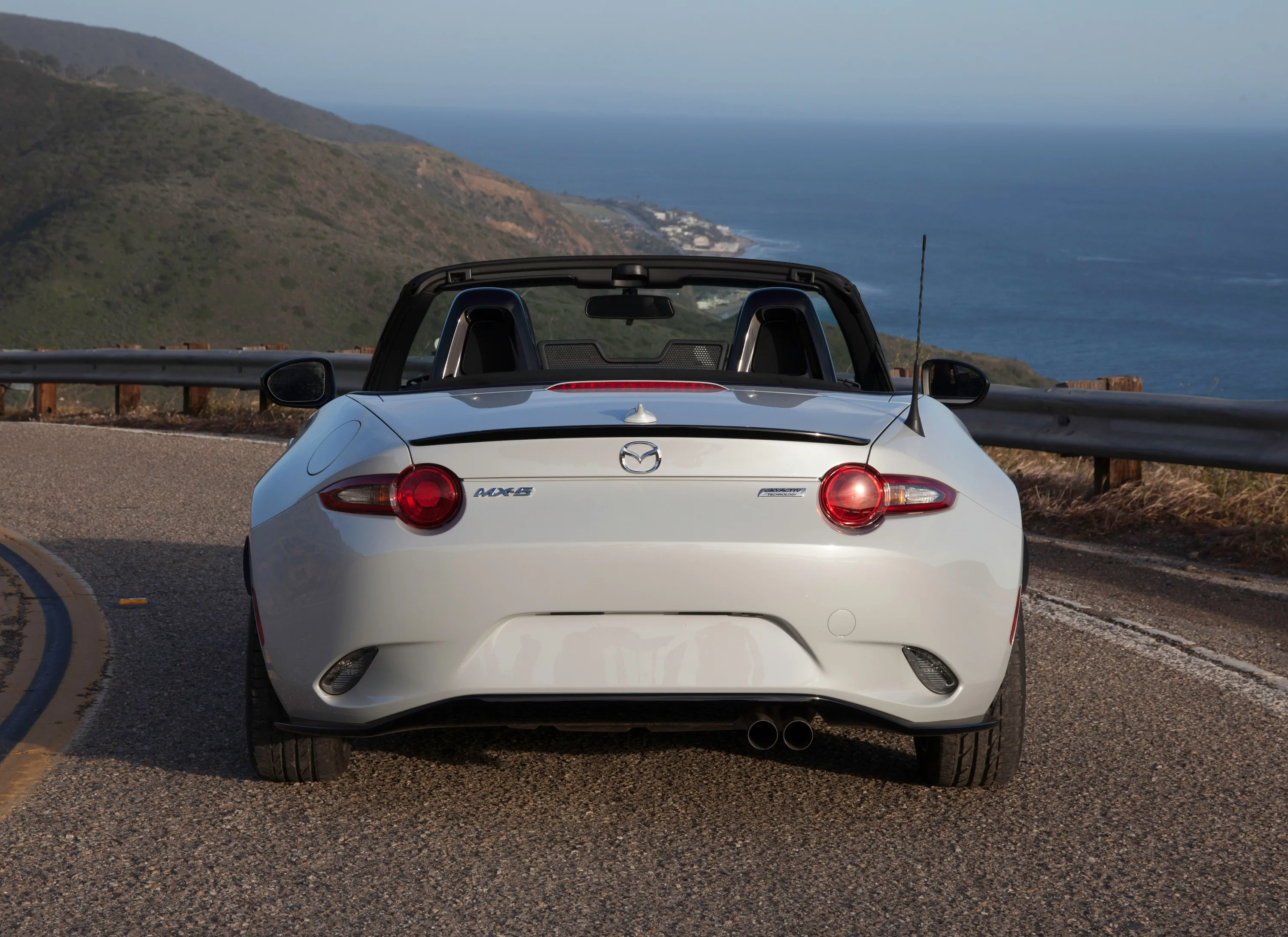 MAZDA-MX-5-Miata-5280_51.jpeg