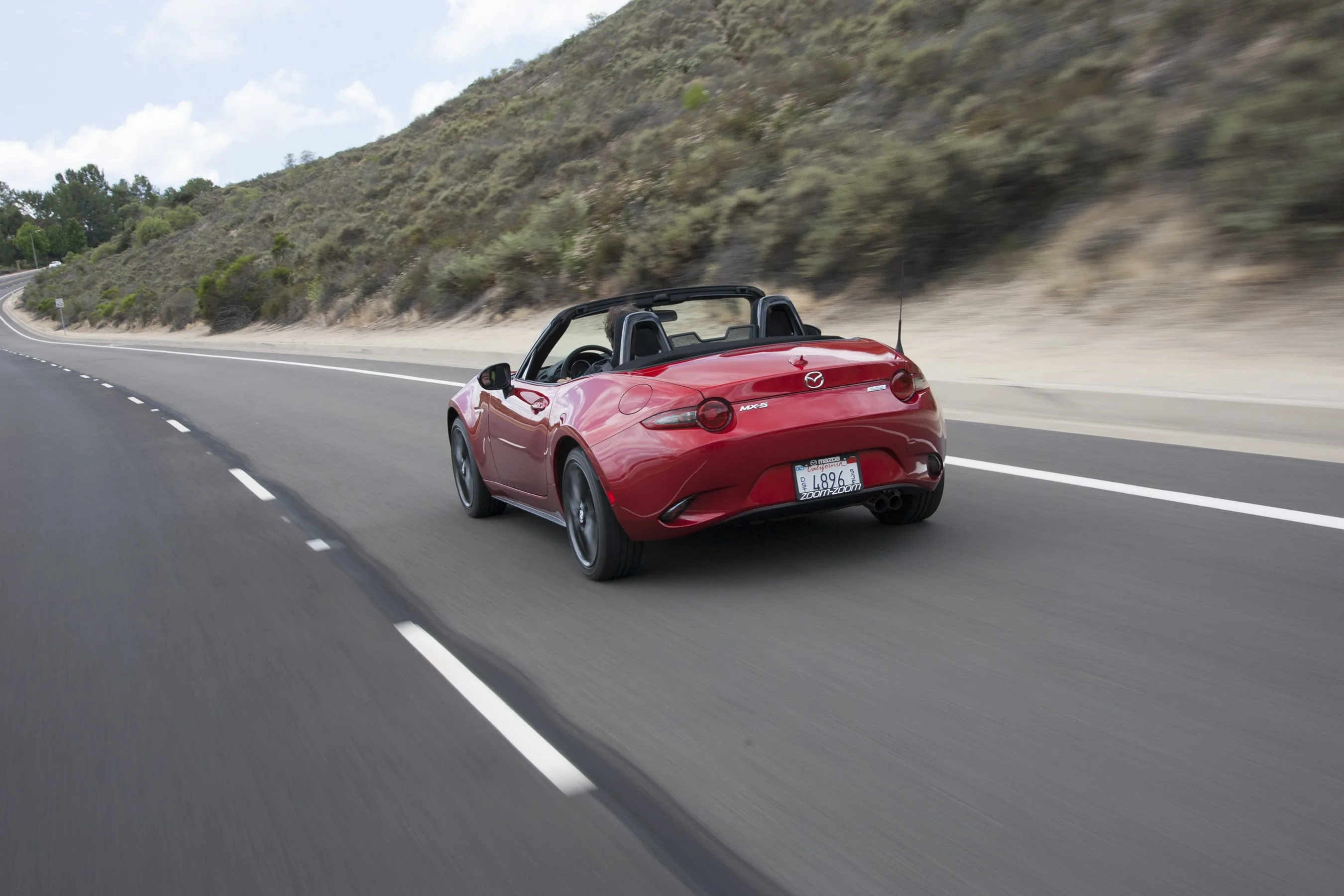 MAZDA-MX-5-Miata-5280_55.jpeg
