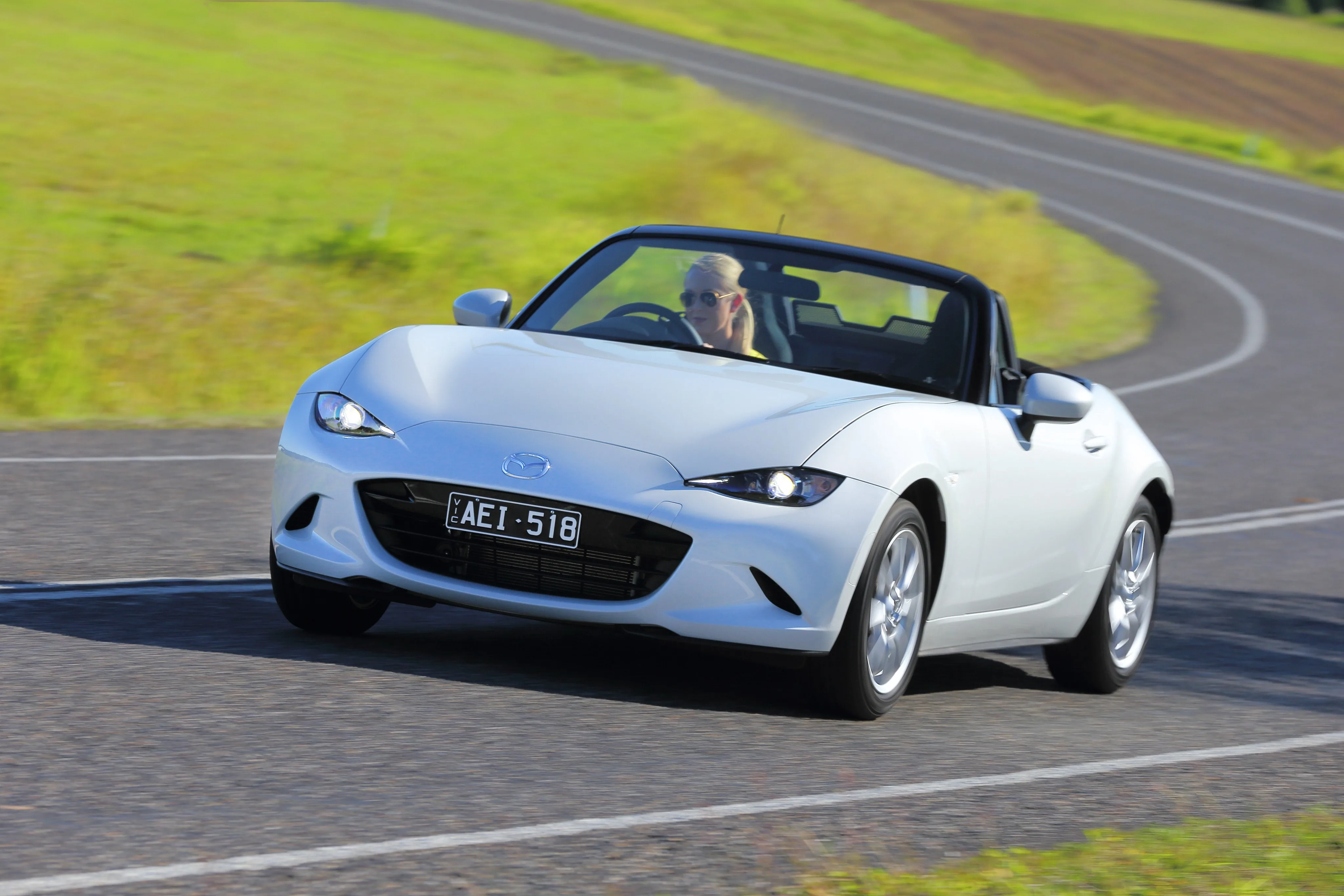 MAZDA-MX-5-Miata-5280_73.jpeg