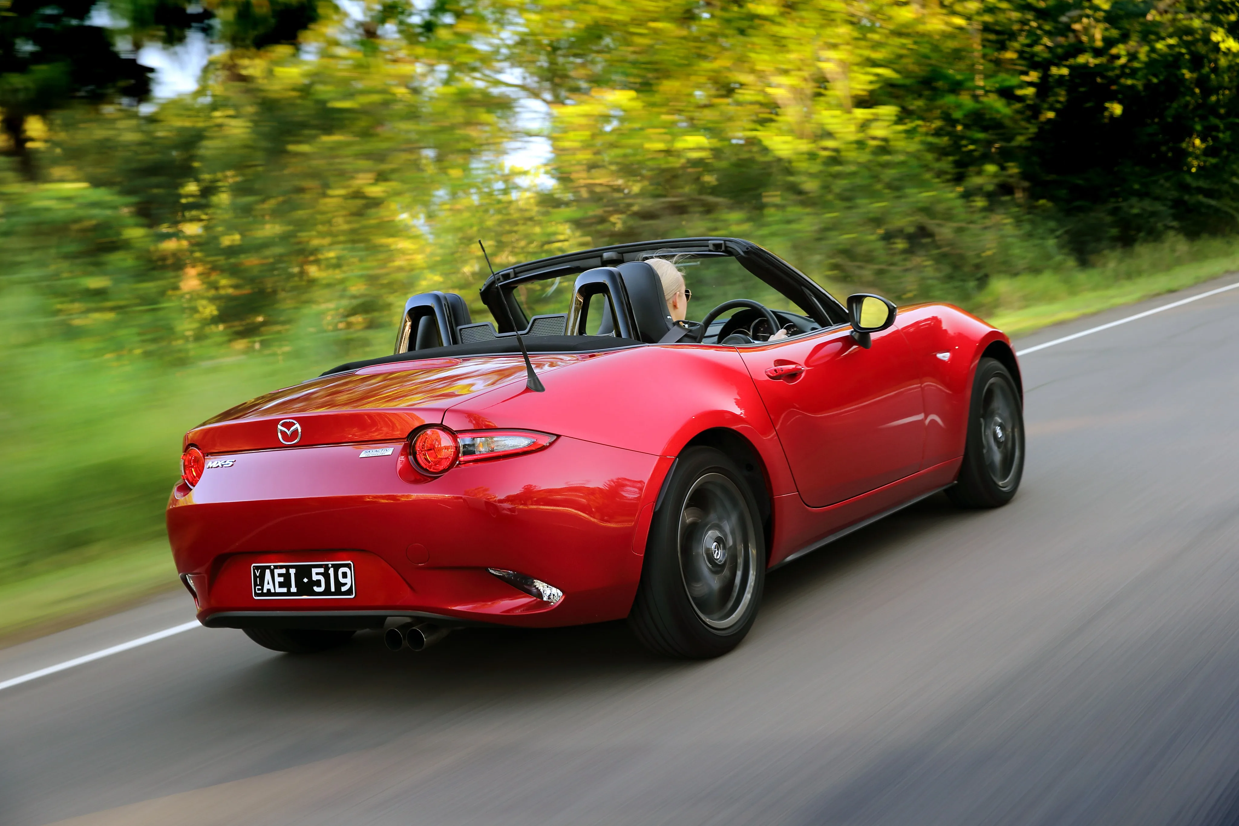 MAZDA-MX-5-Miata-5280_81.jpeg