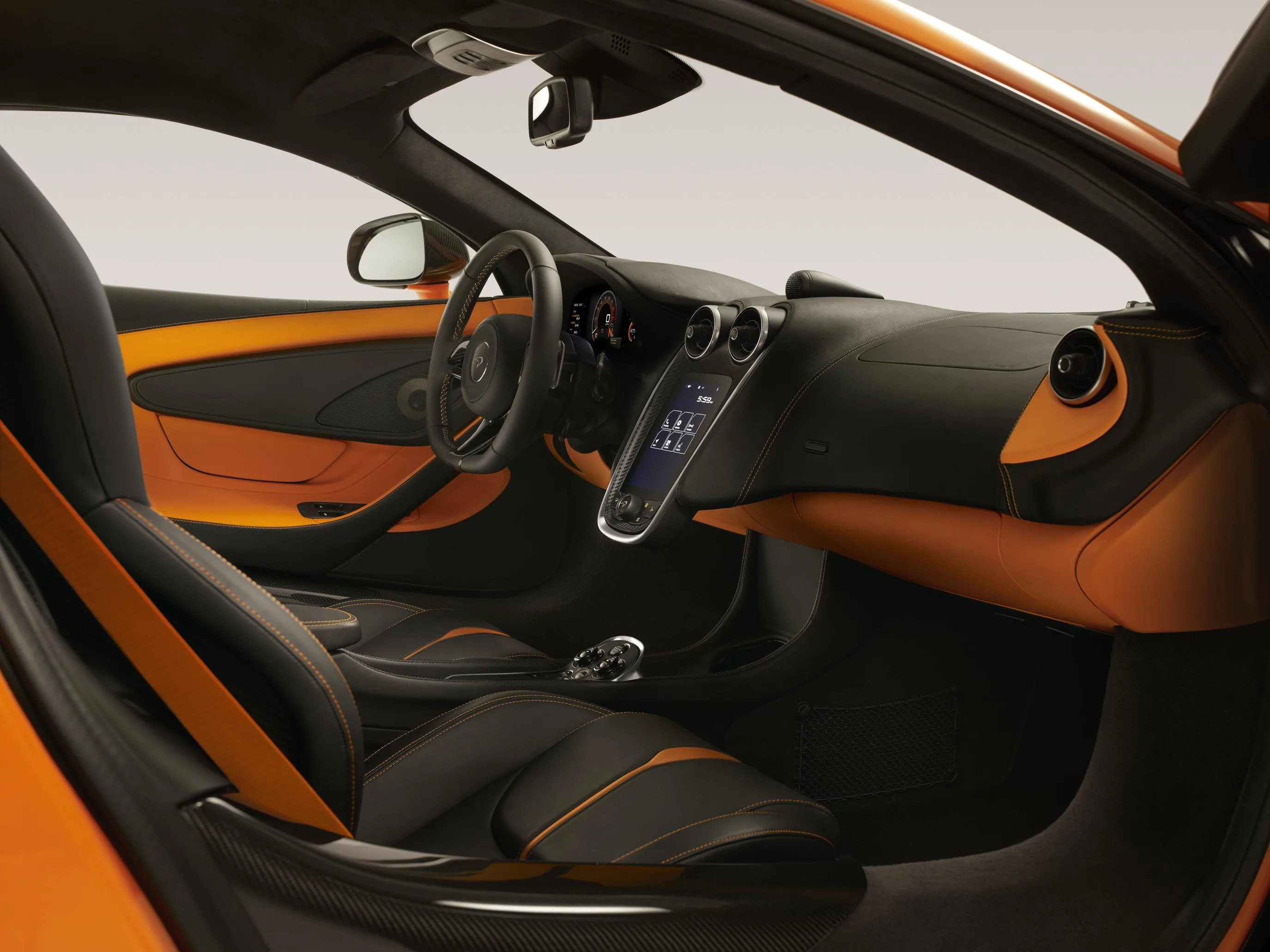 MCLAREN-570S-5393_1.jpg