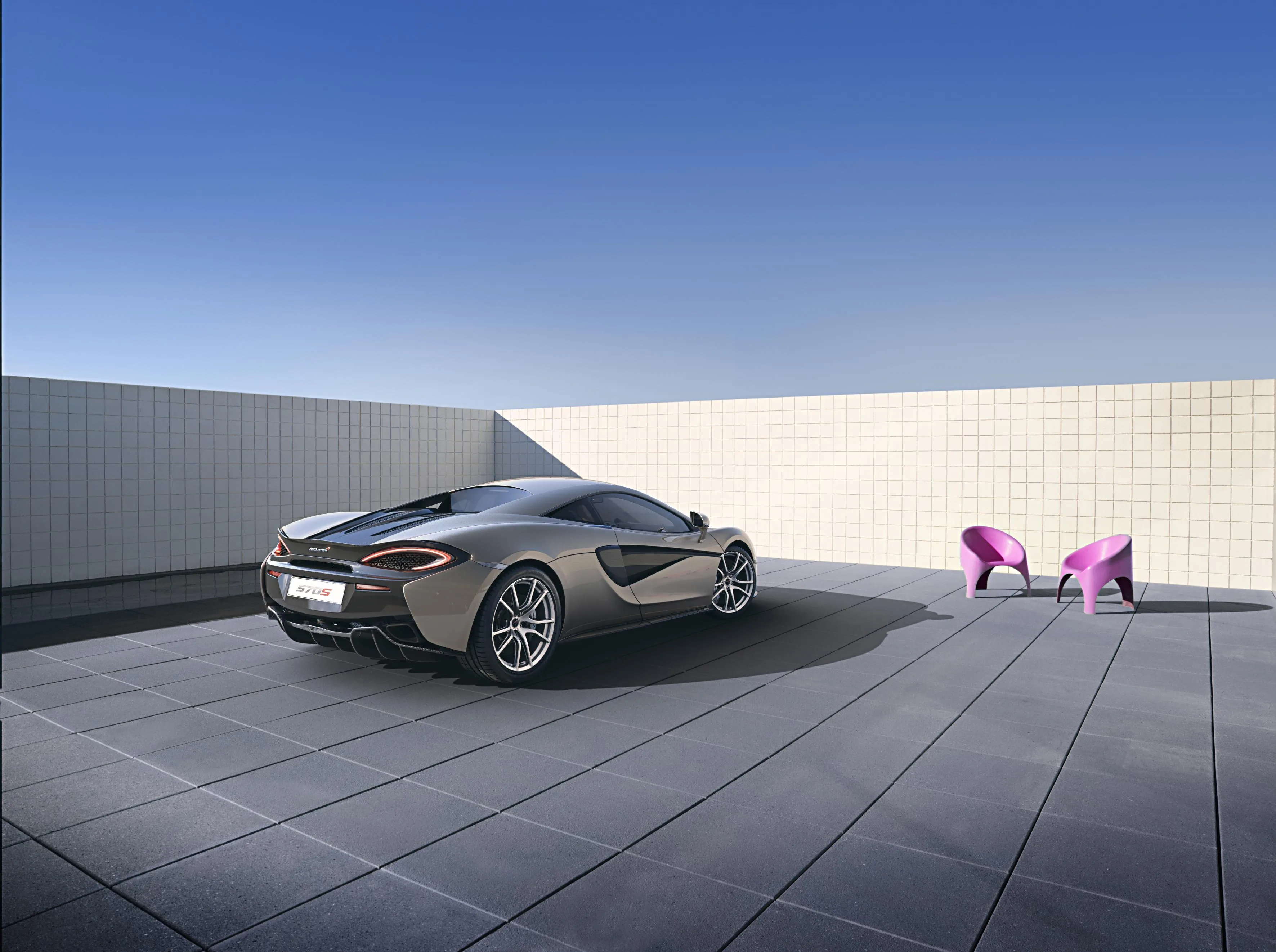 MCLAREN-570S-5393_23.jpg