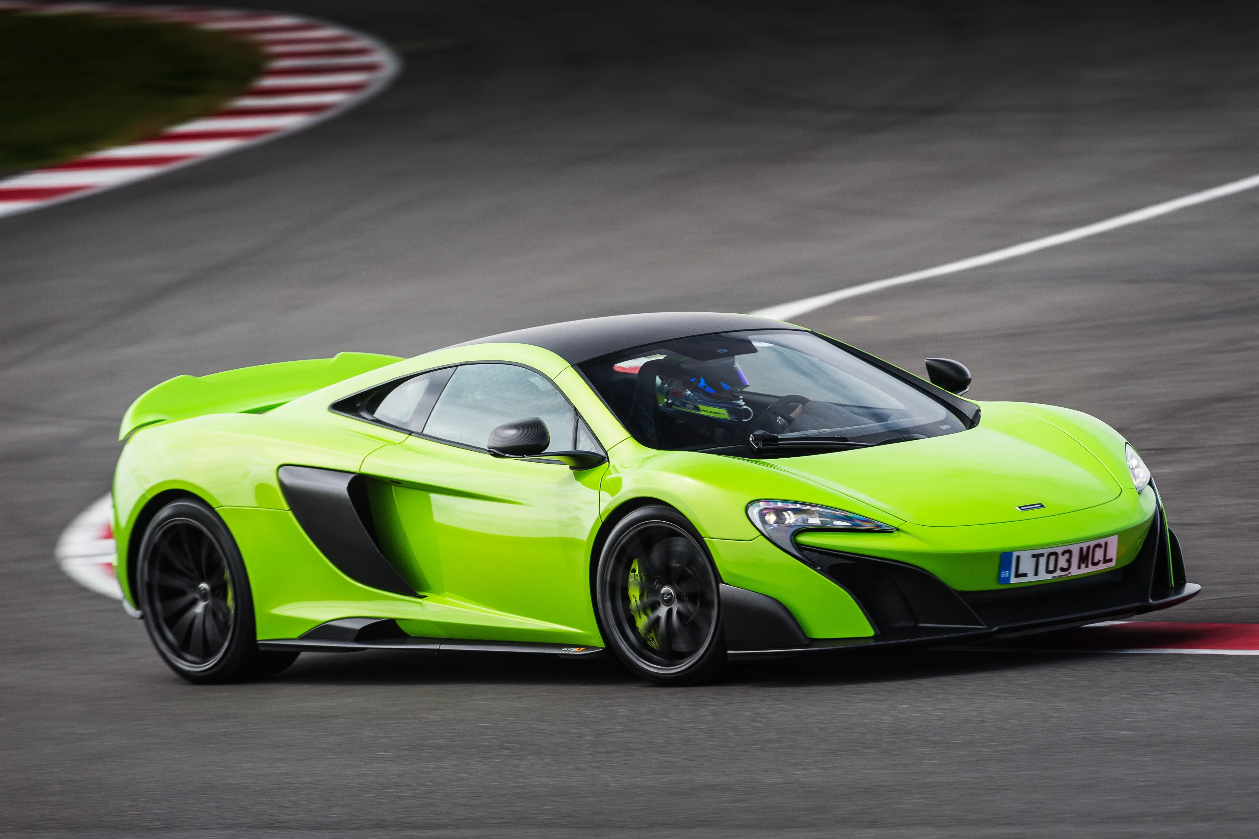 MCLAREN-675LT-5479_11.jpeg
