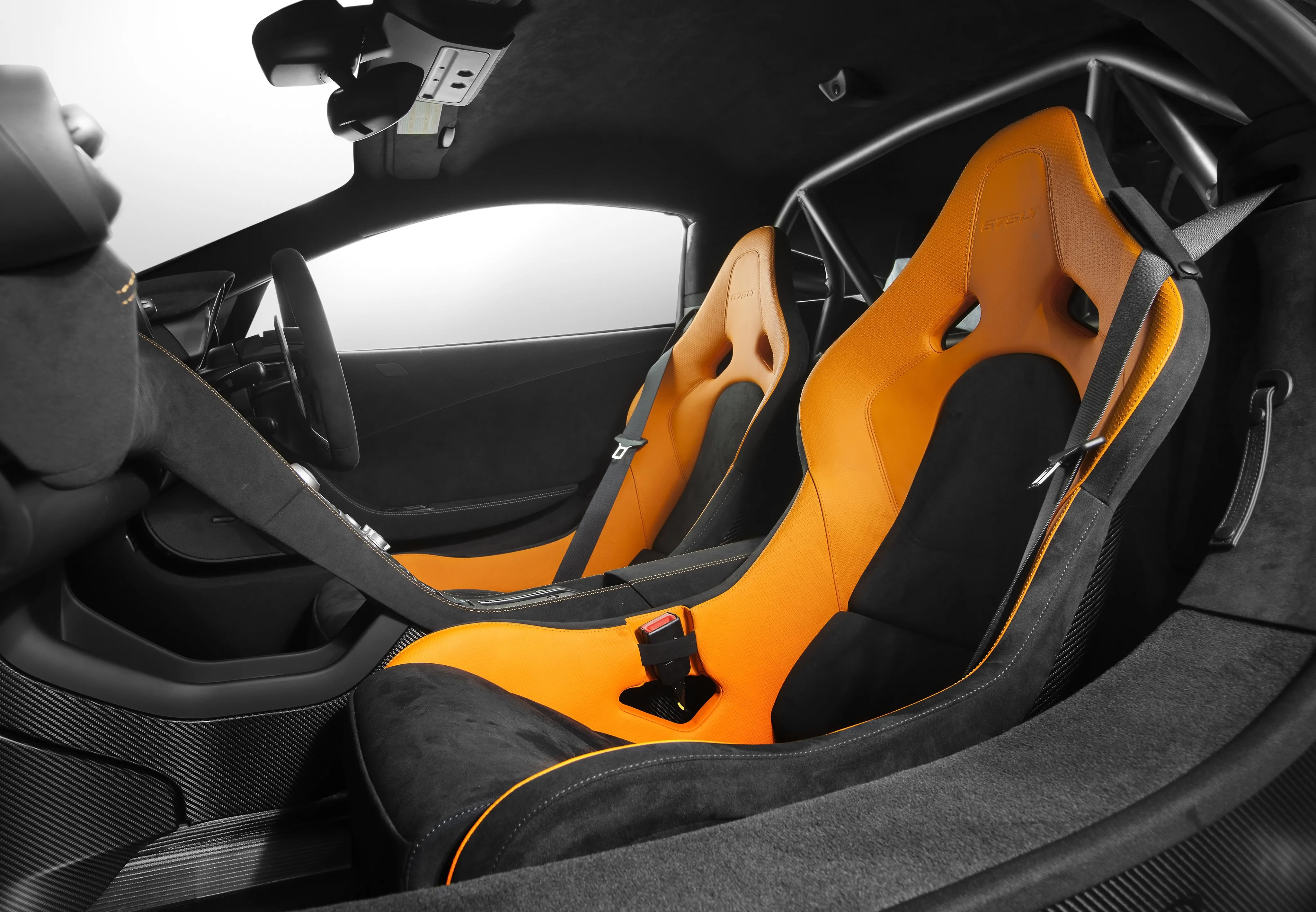 MCLAREN-675LT-5479_2.jpeg