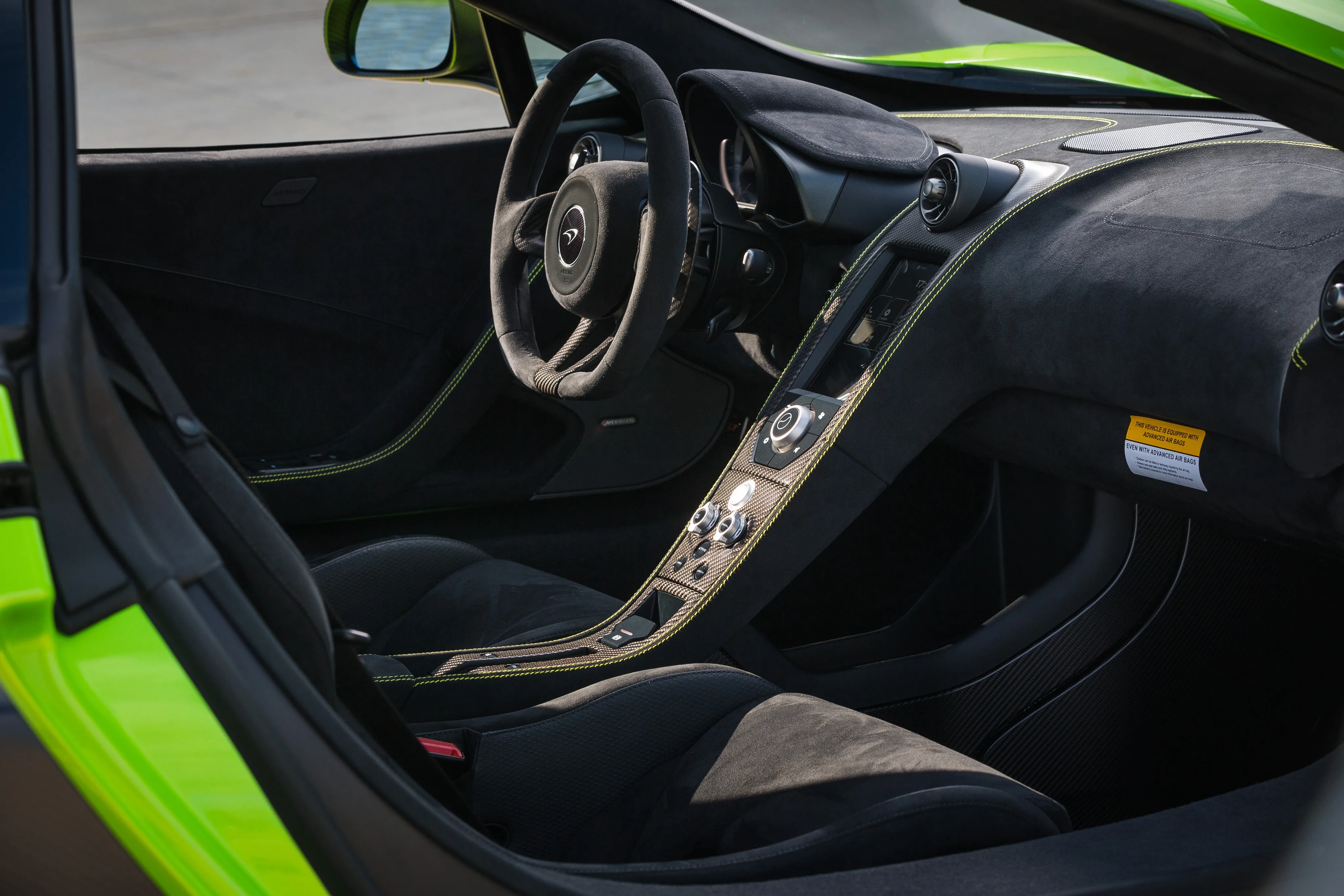 MCLAREN-675LT-5479_25.jpeg