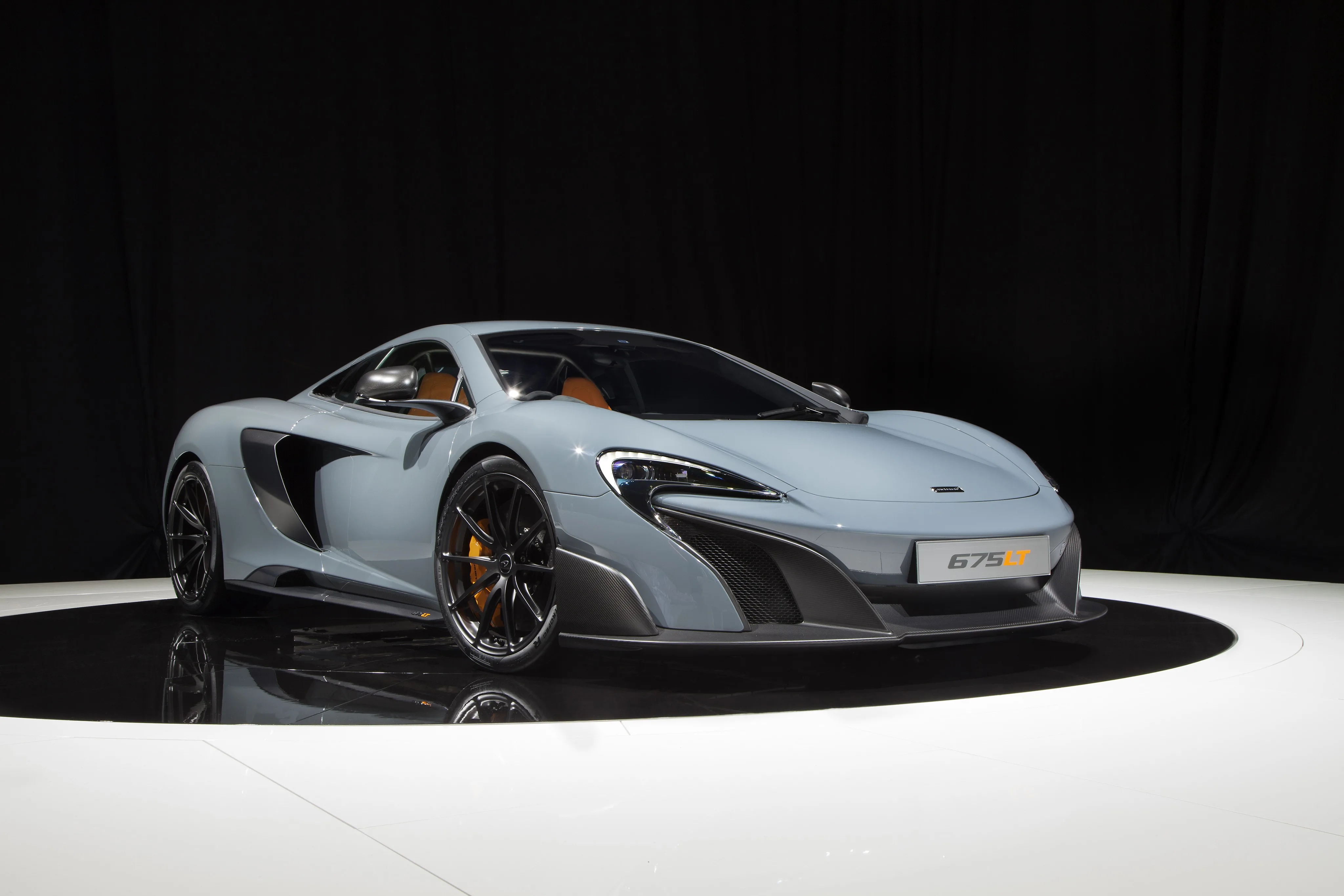 MCLAREN-675LT-5479_7.jpeg