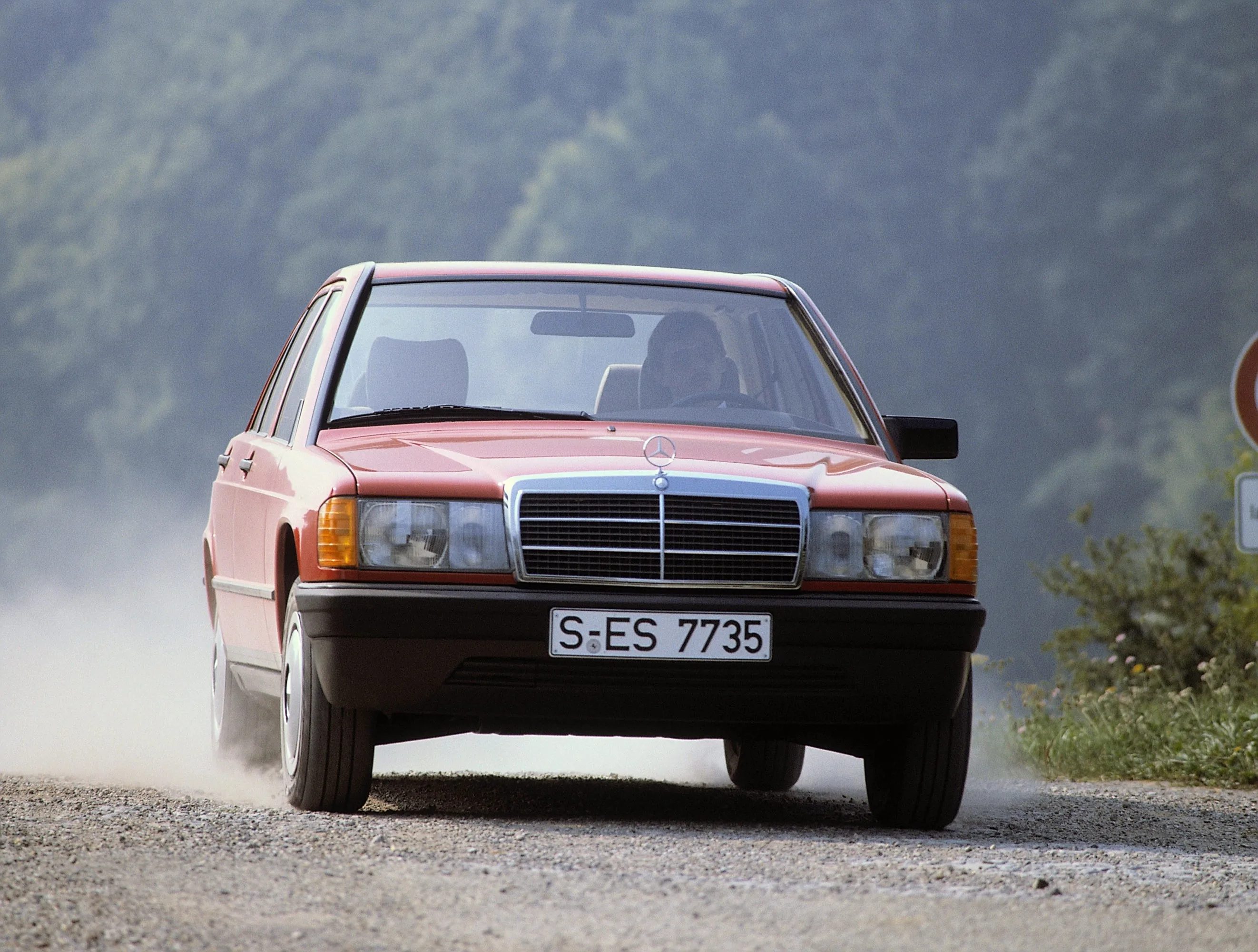 MERCEDES-BENZ-190-W201-936_31.jpeg
