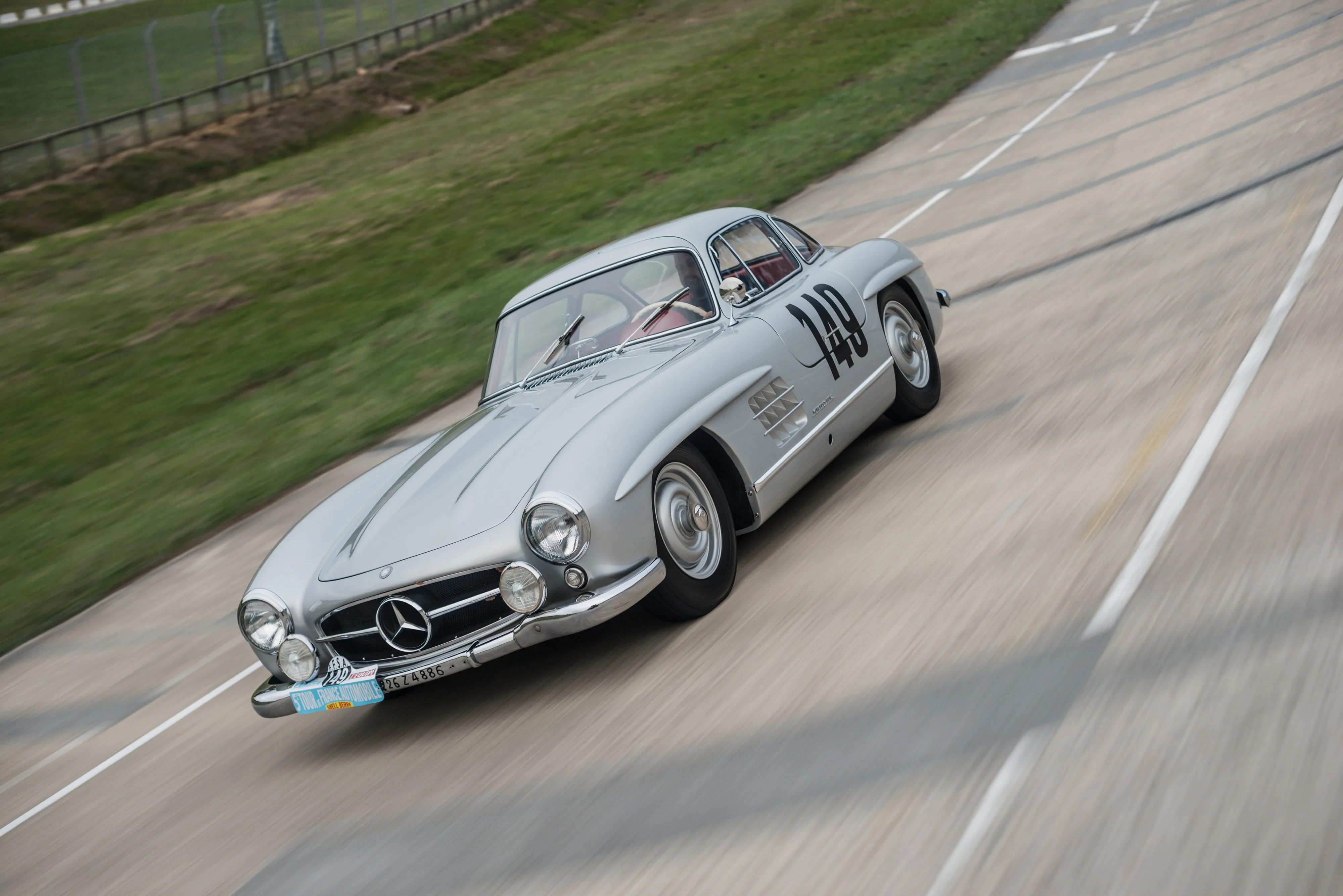 MERCEDES-BENZ-300-SL-Coupe-W198-2403_67.jpeg