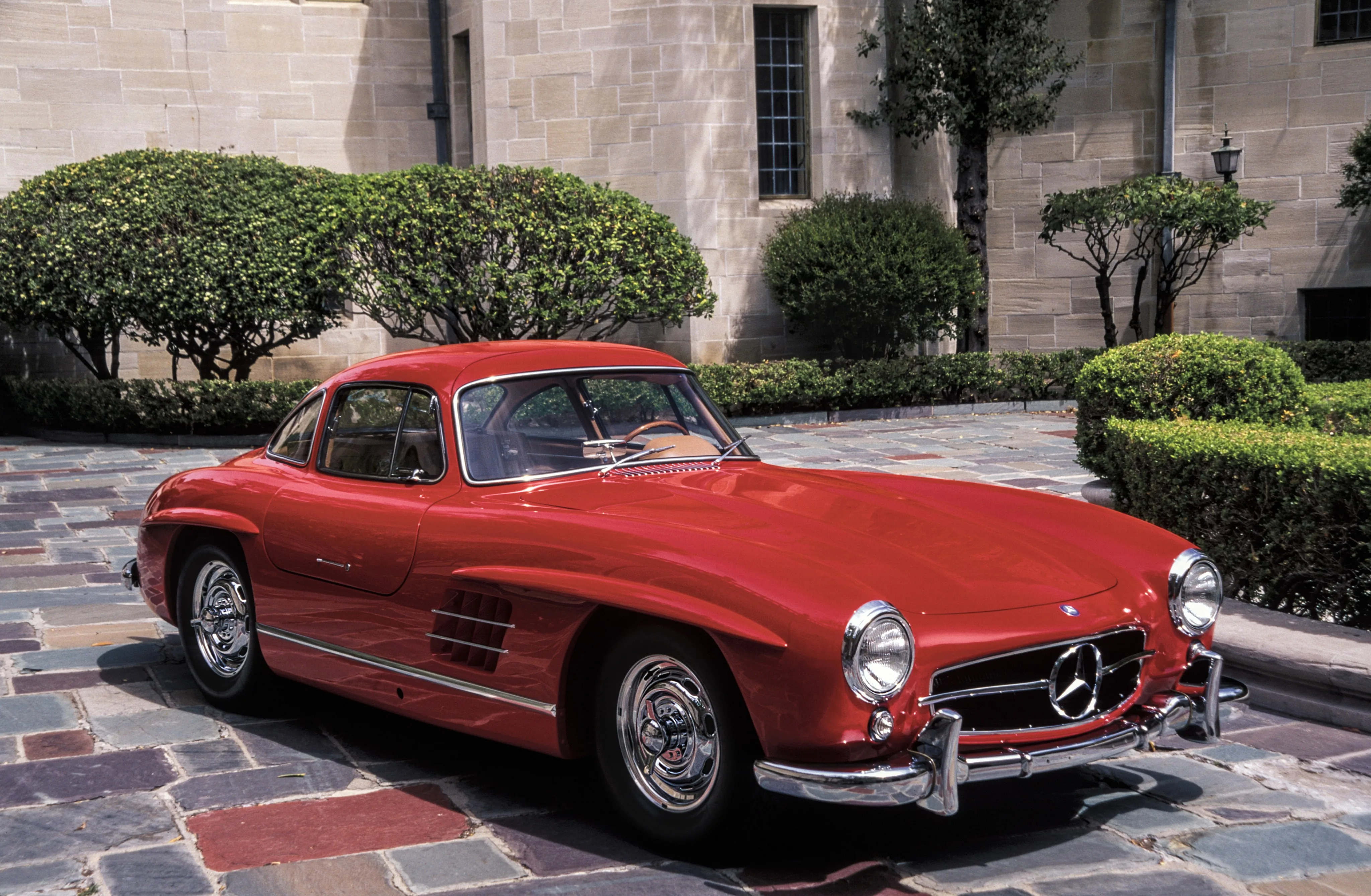 MERCEDES-BENZ-300-SL-Coupe-W198-2403_70.jpeg