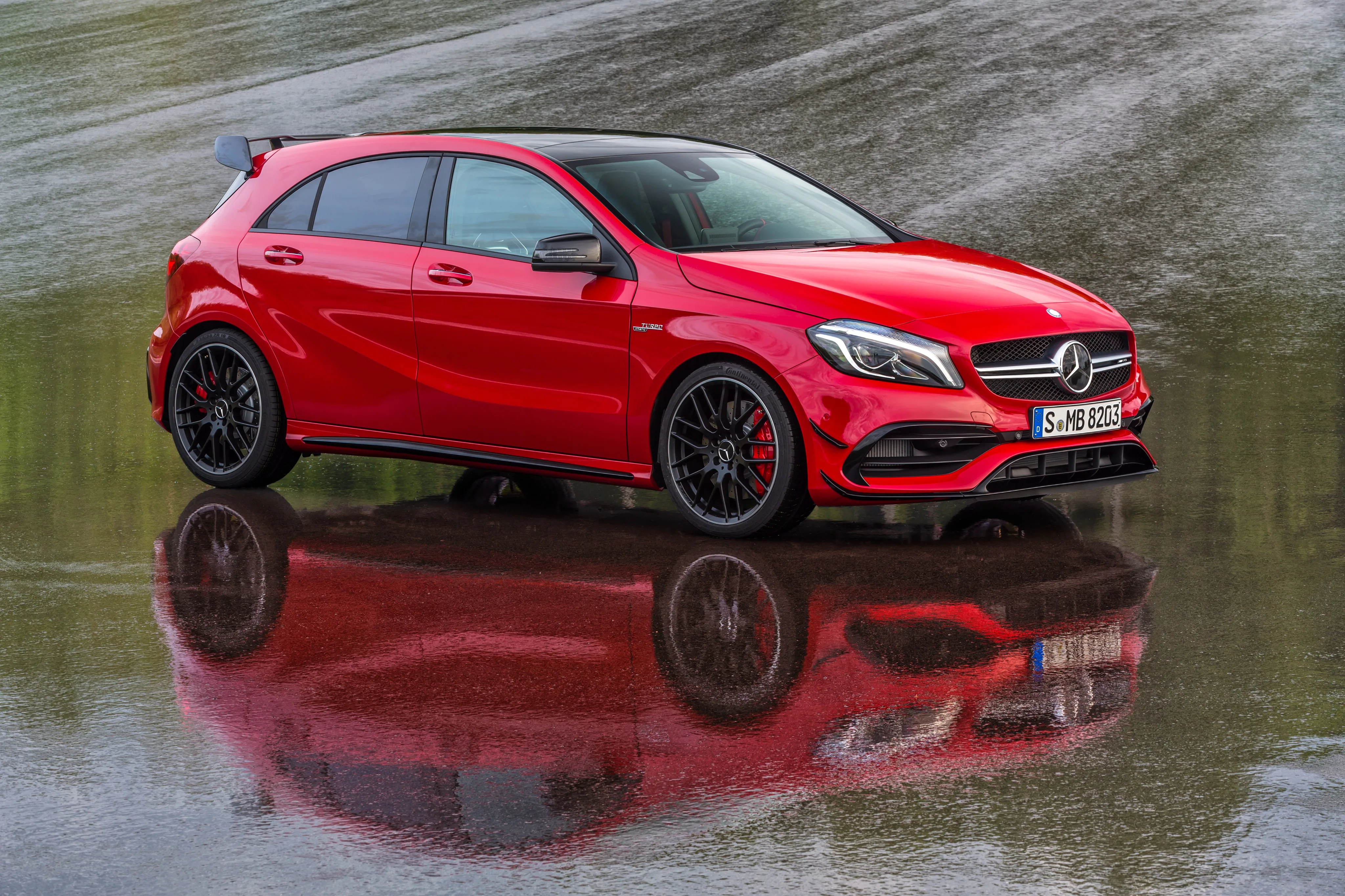 MERCEDES-BENZ-A45-AMG-5548_10.jpeg