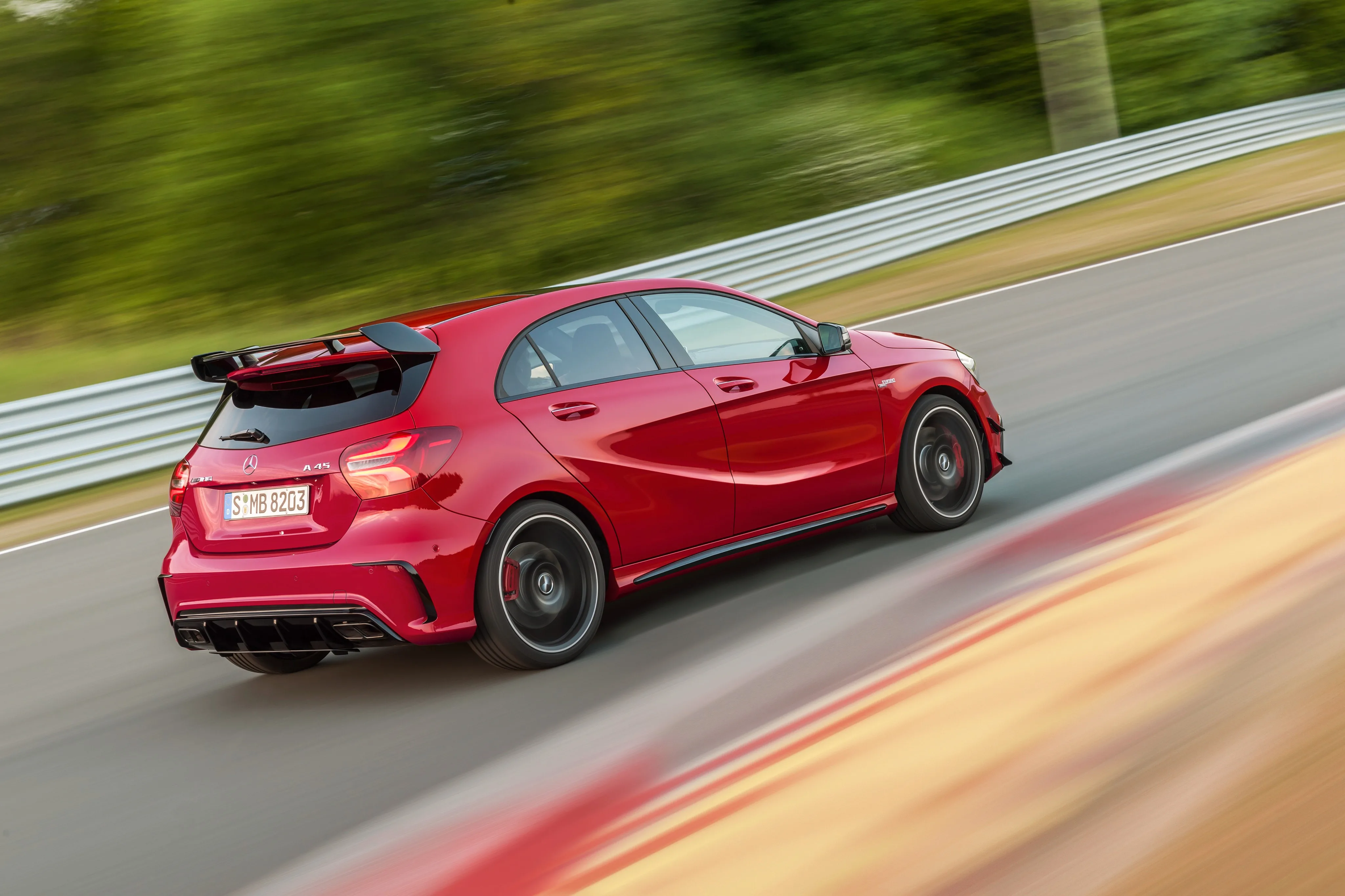 MERCEDES-BENZ-A45-AMG-5548_13.jpeg
