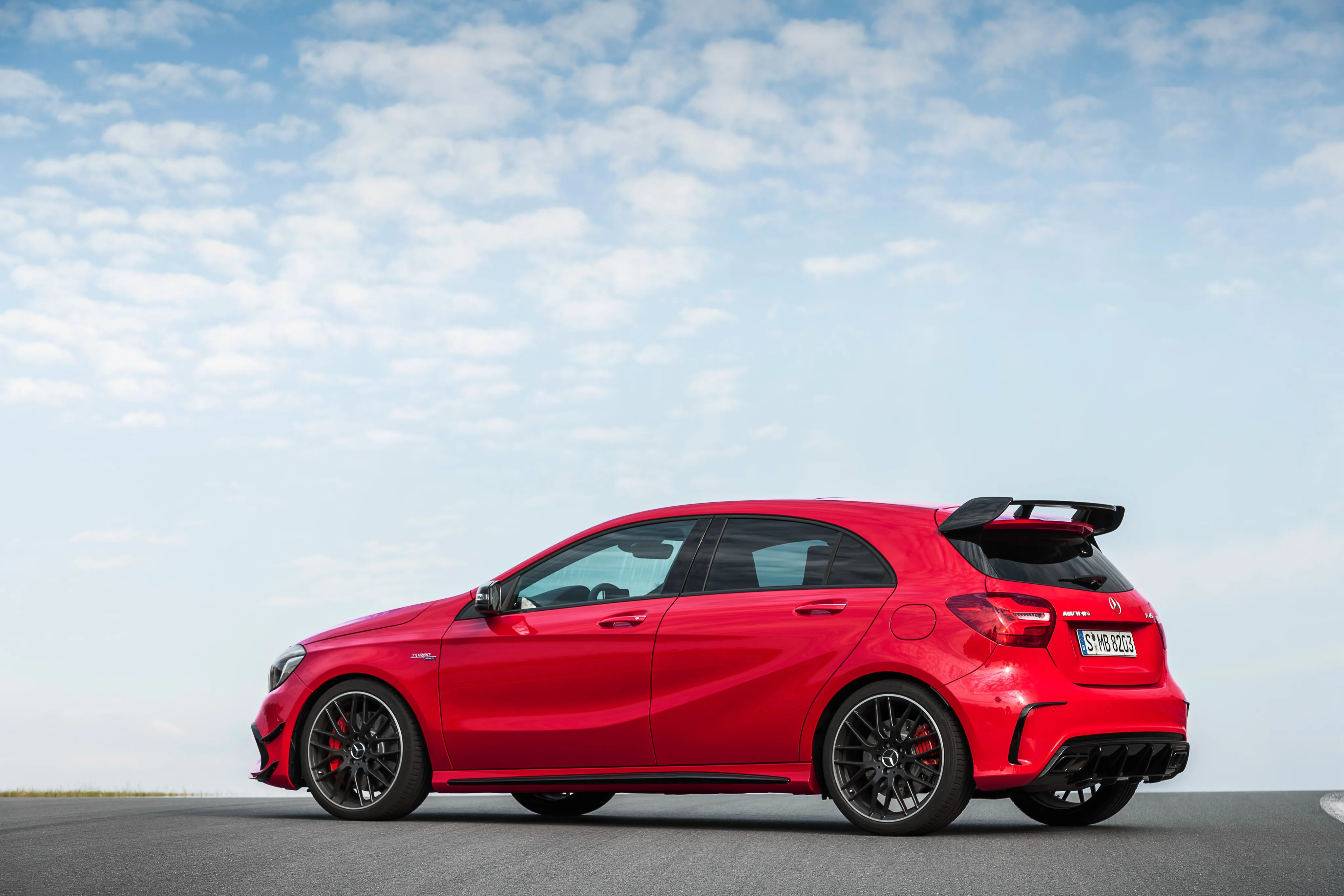 MERCEDES-BENZ-A45-AMG-5548_18.jpeg