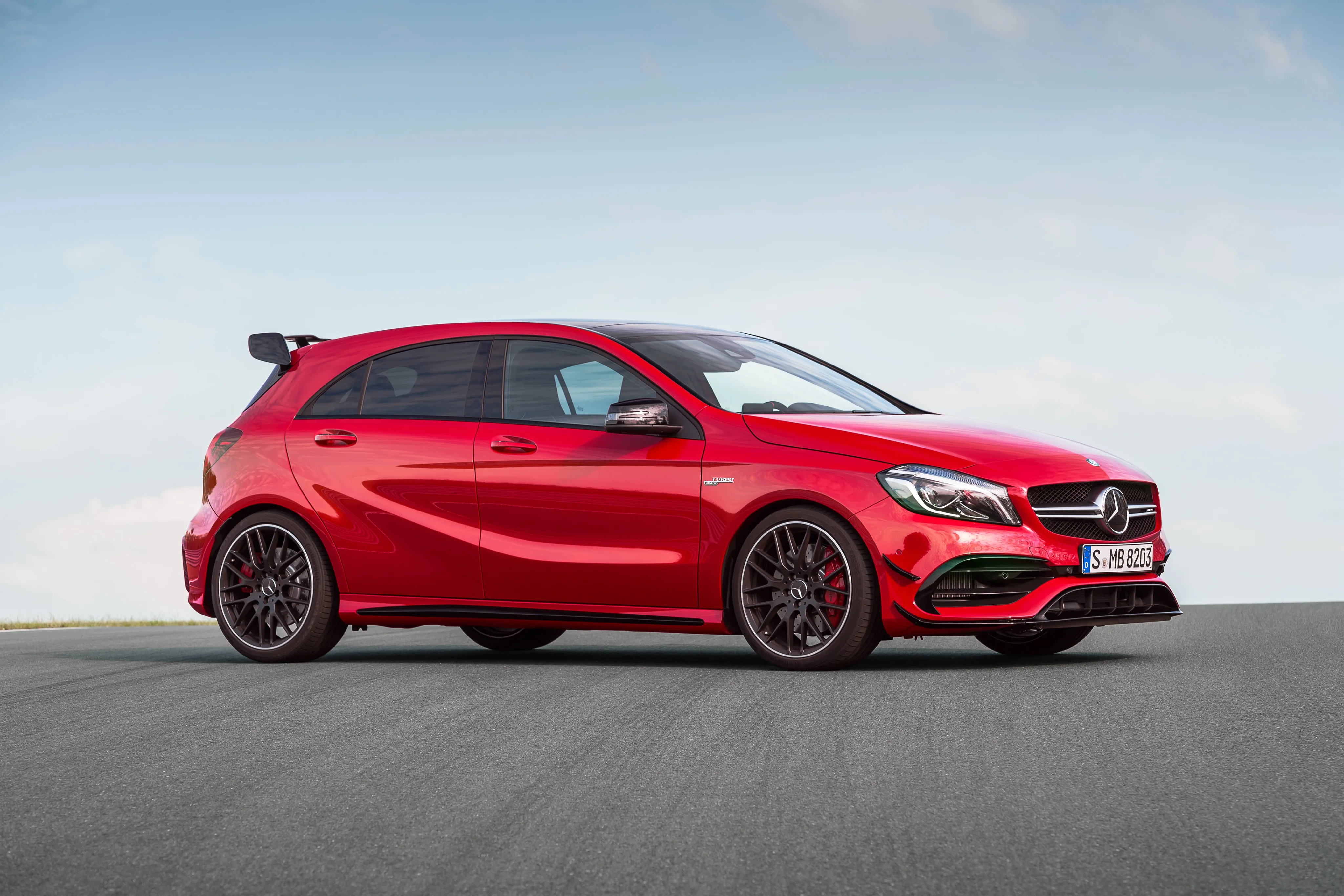 MERCEDES-BENZ-A45-AMG-5548_21.jpeg