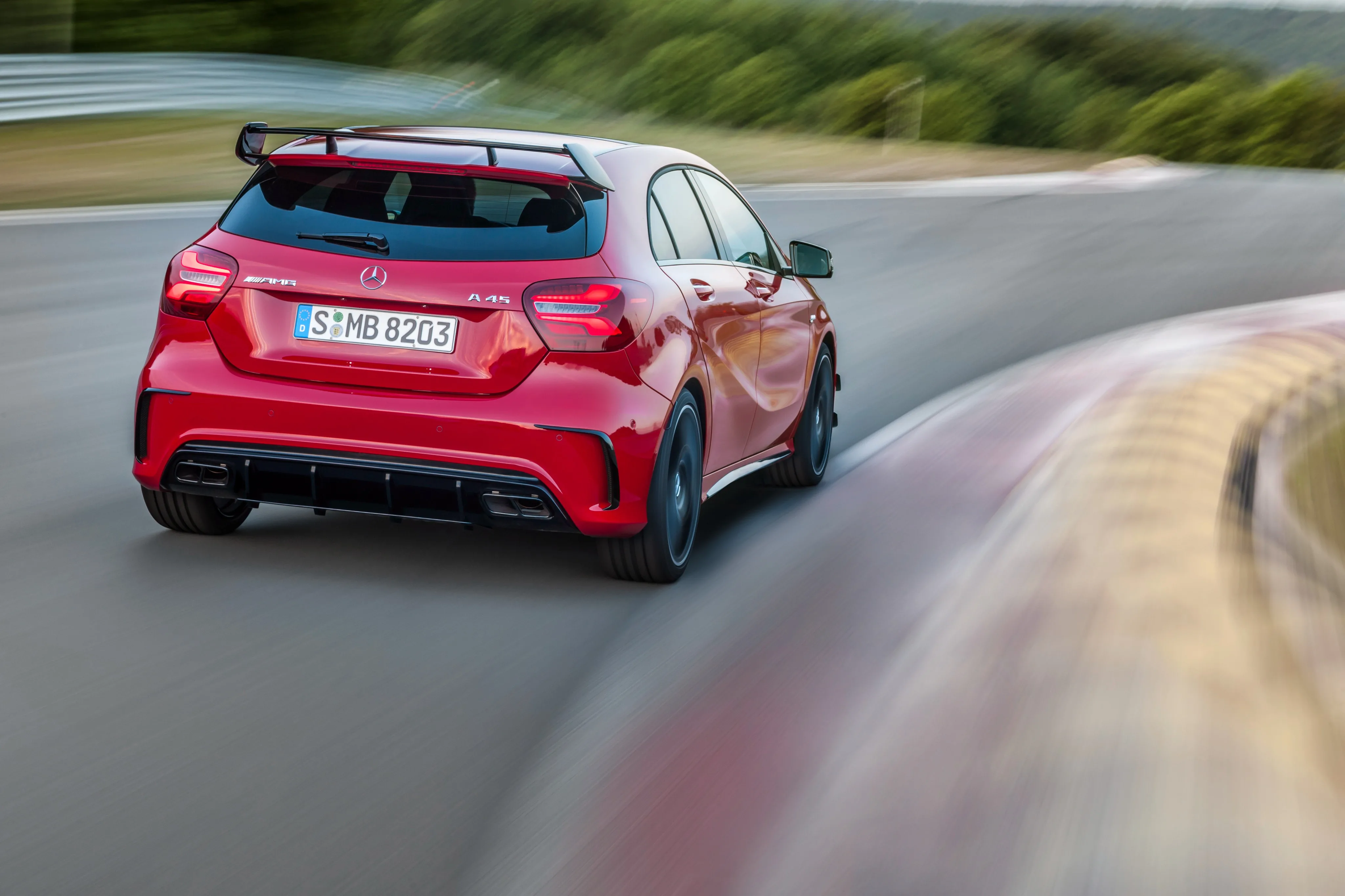 MERCEDES-BENZ-A45-AMG-5548_5.jpeg