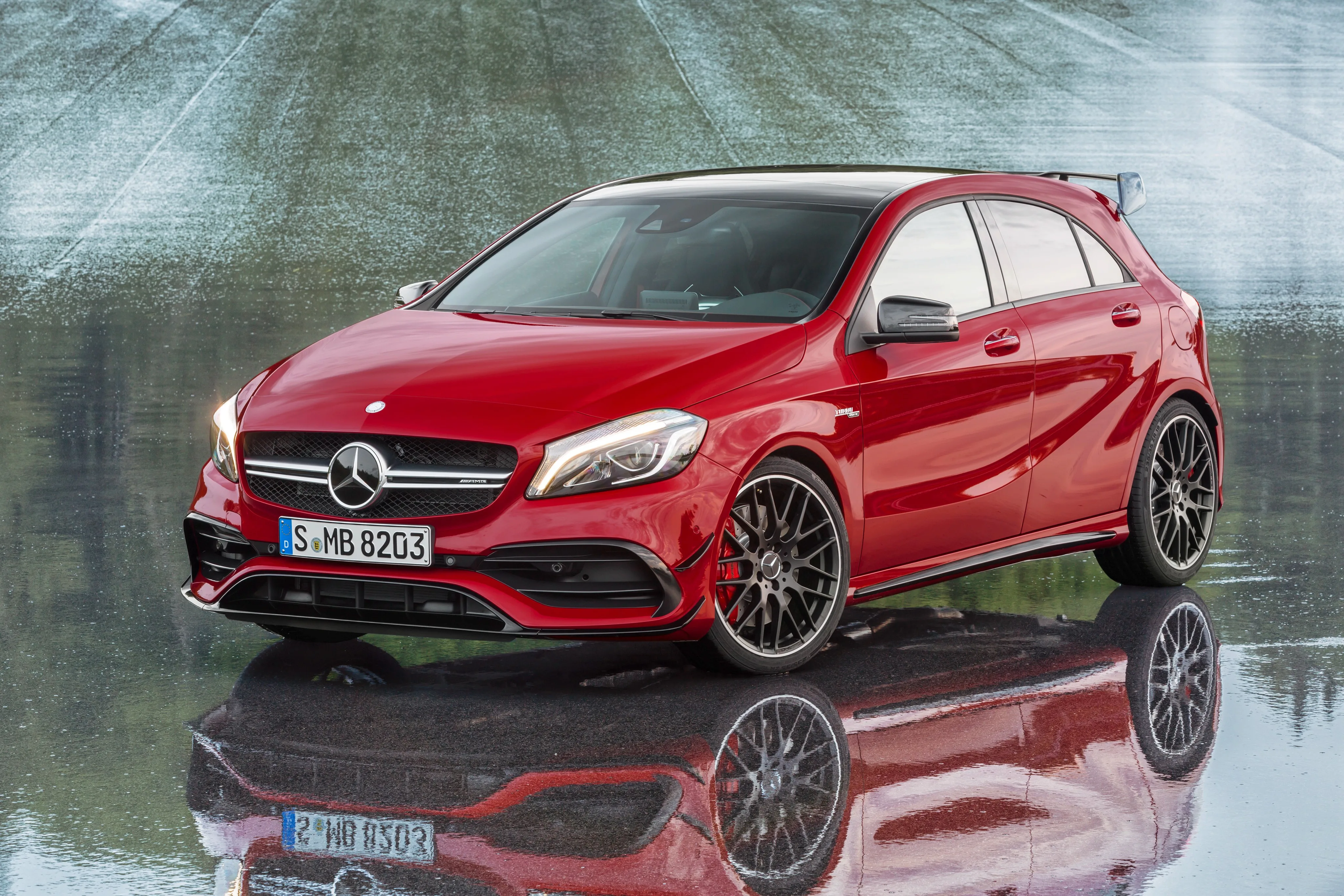 MERCEDES-BENZ-A45-AMG-5548_8.jpeg