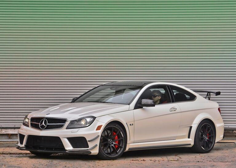 2011 Mercedes-Benz C63 Coupé AMG Black Series