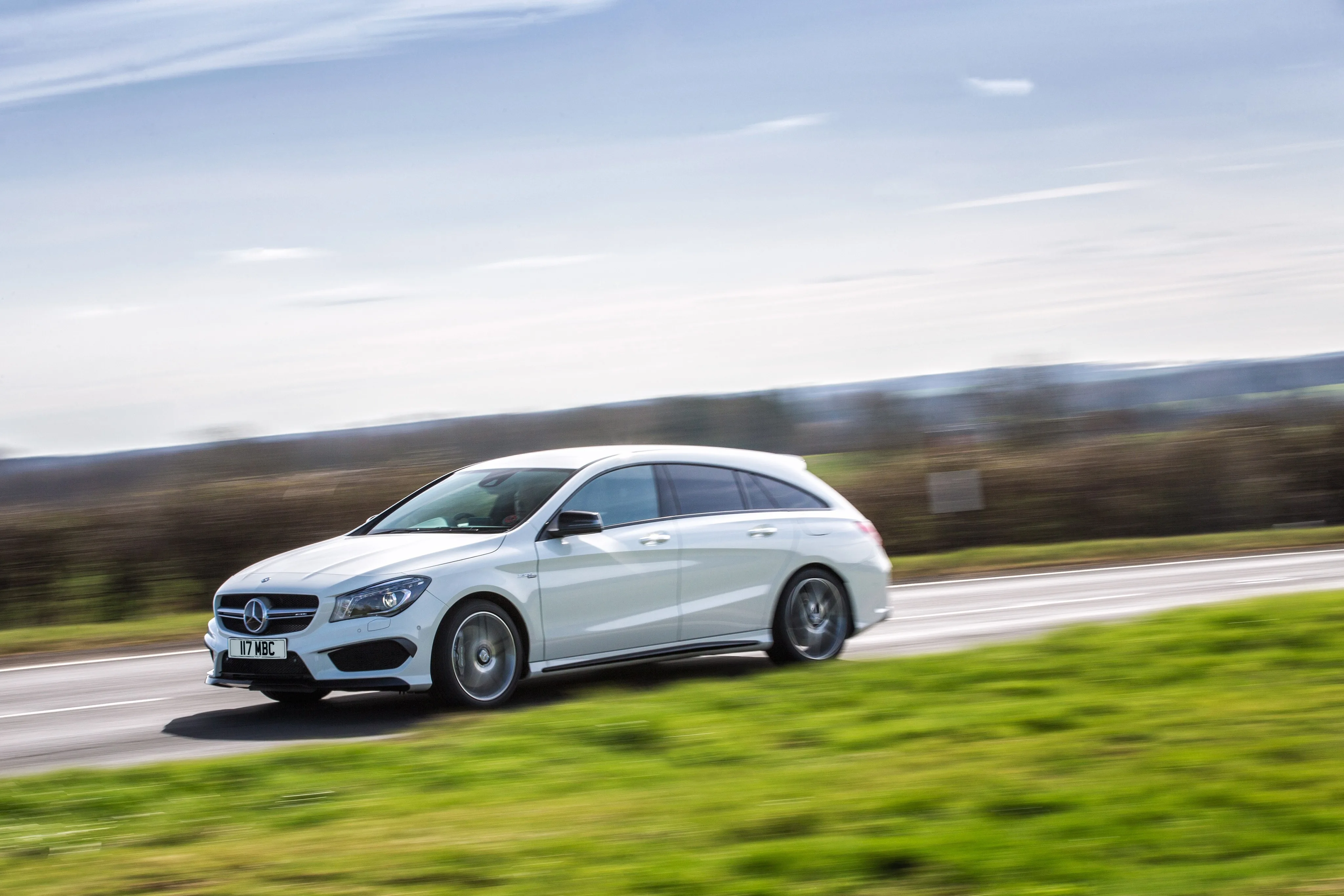 MERCEDES-BENZ-CLA-45-AMG-Shooting-Brake-5345_68.jpeg