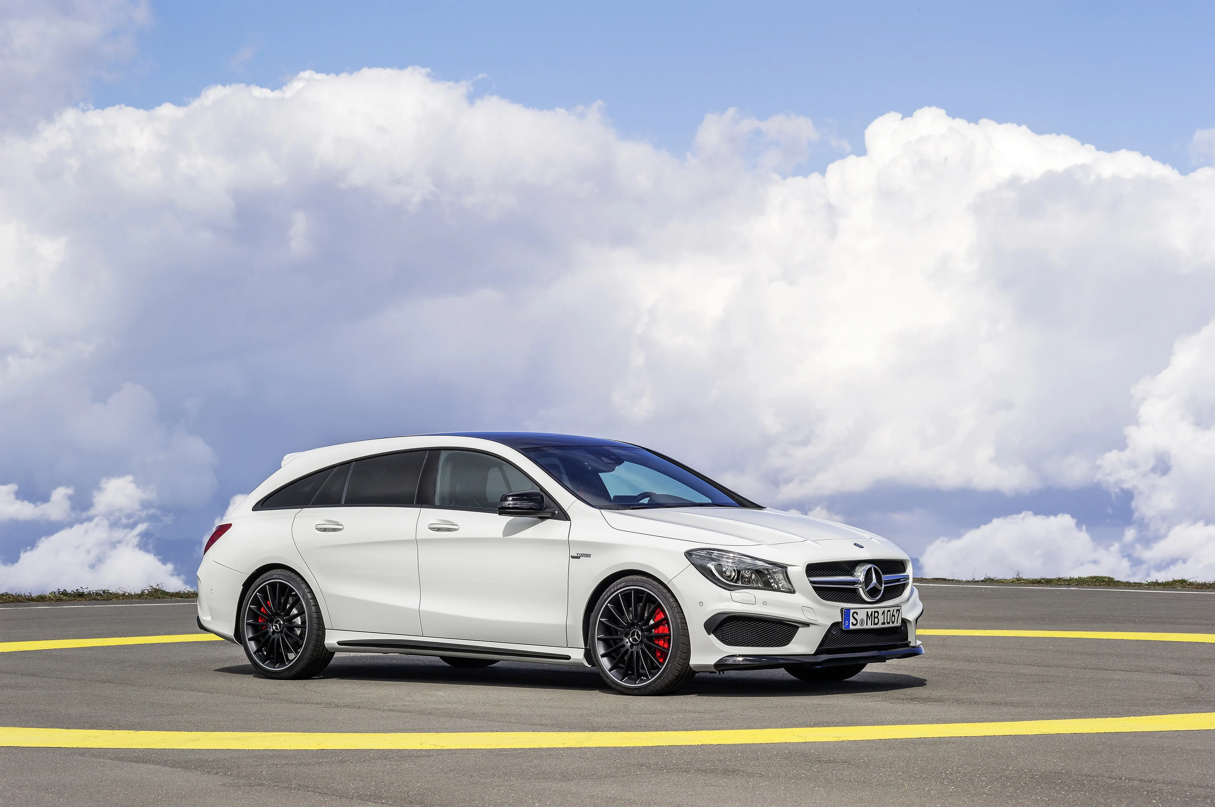 MERCEDES-BENZ-CLA-AMG-Shooting-Brake-5345_16.jpg