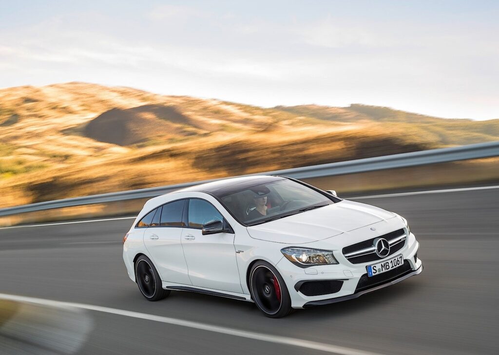 2015 Mercedes-AMG CLA 45 Shooting Brake