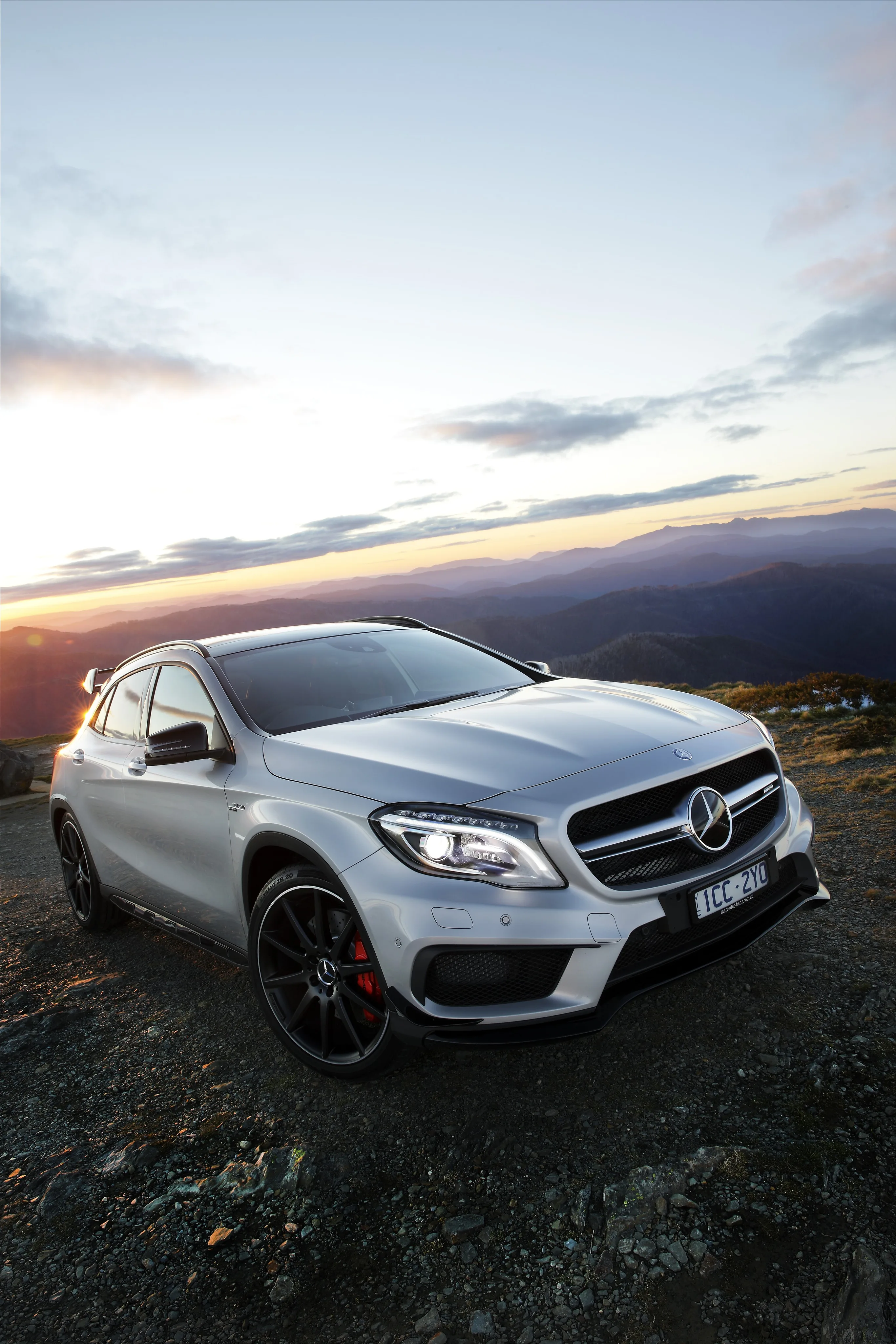 MERCEDES-BENZ-GLA-45-AMG-5083_27.jpeg