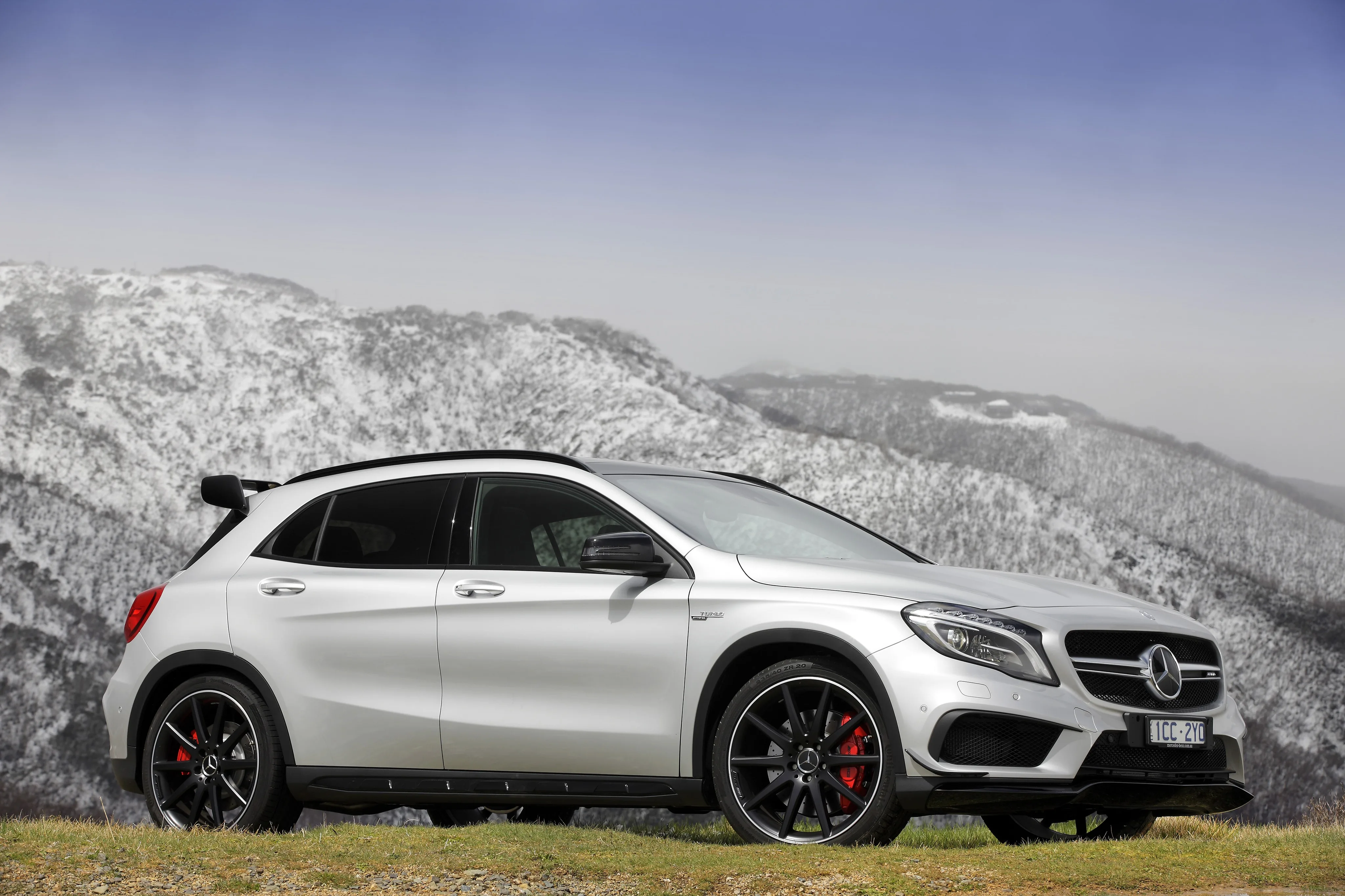 MERCEDES-BENZ-GLA-45-AMG-5083_30.jpeg