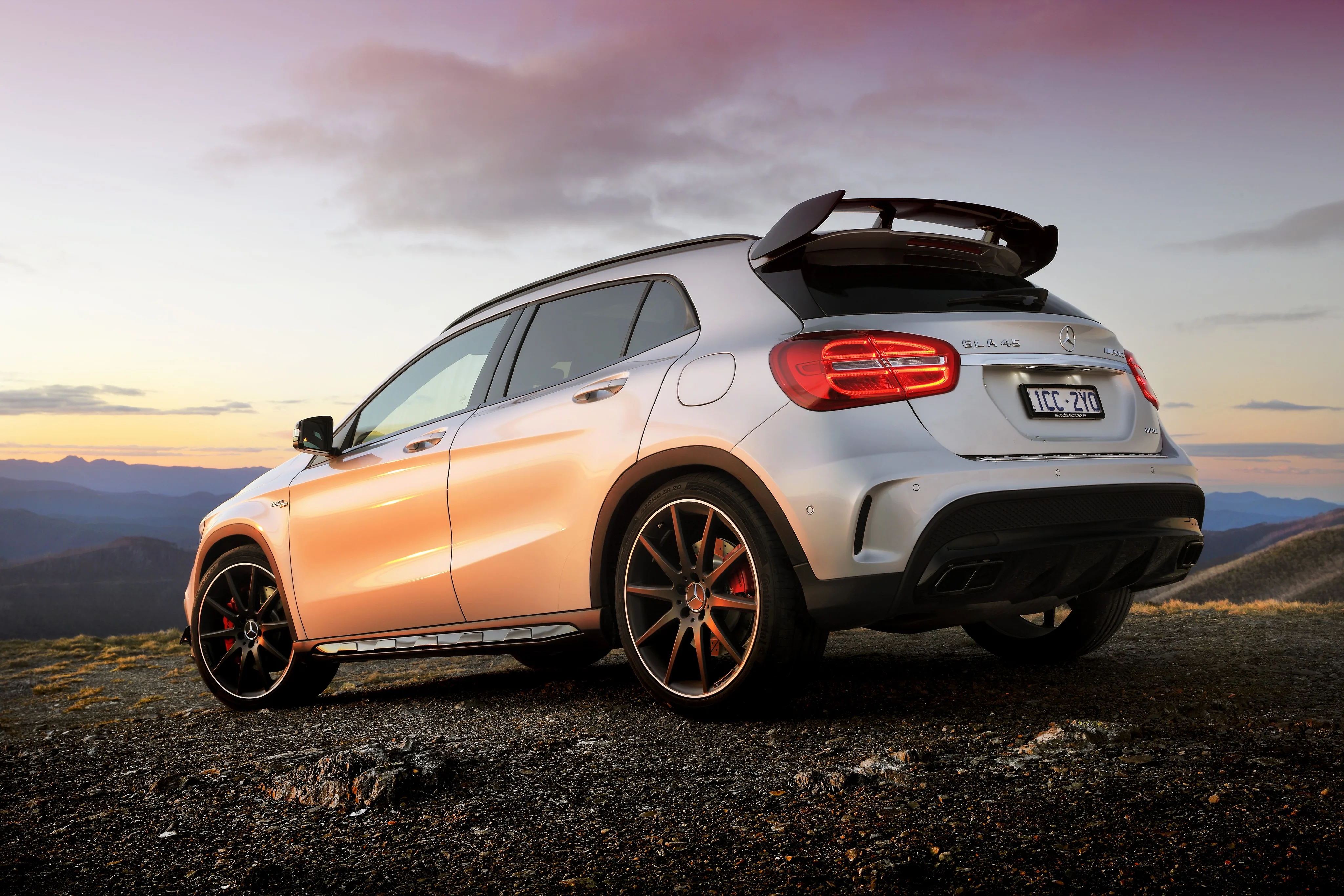 MERCEDES-BENZ-GLA-45-AMG-5083_38.jpeg