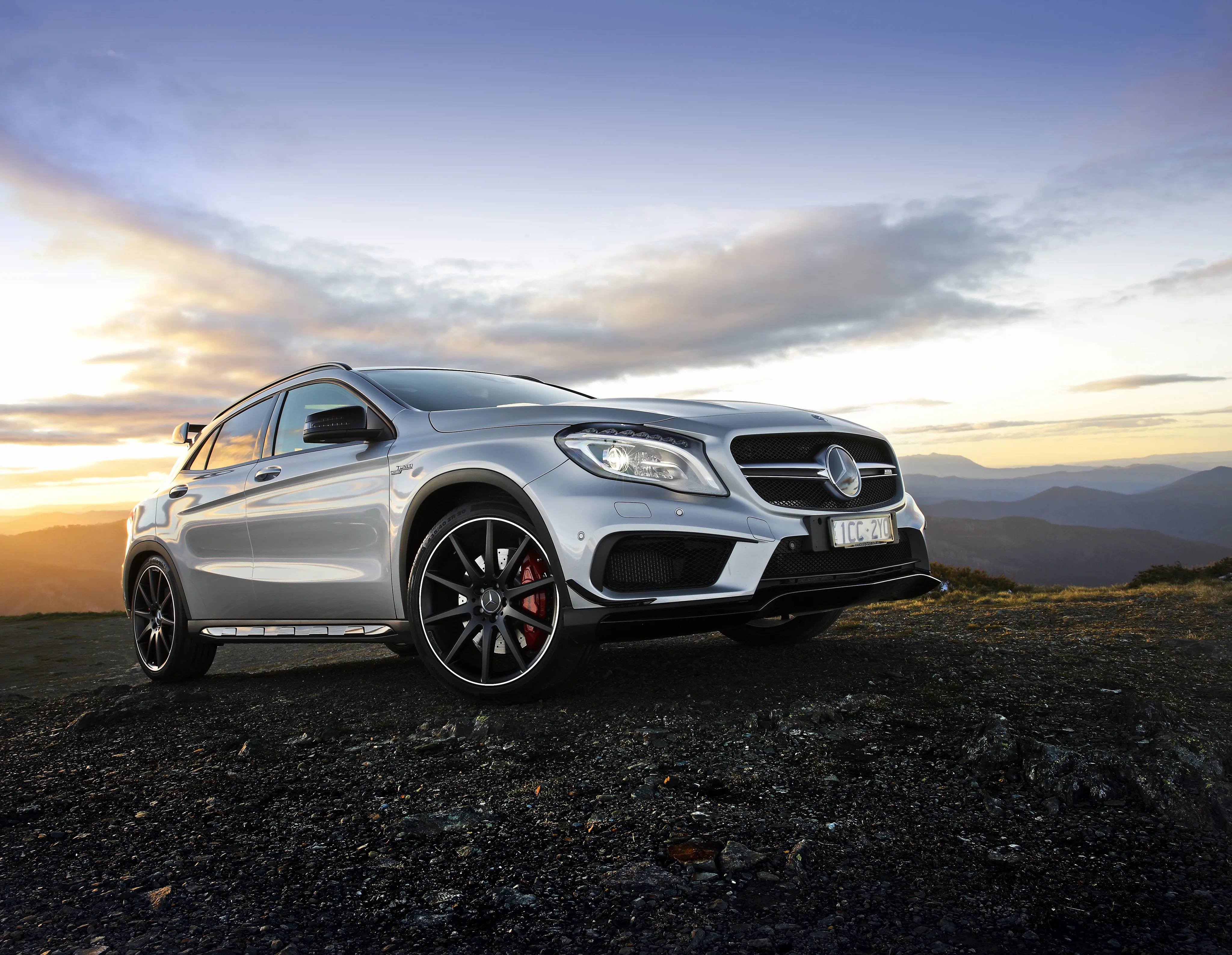 MERCEDES-BENZ-GLA-45-AMG-5083_41.jpeg