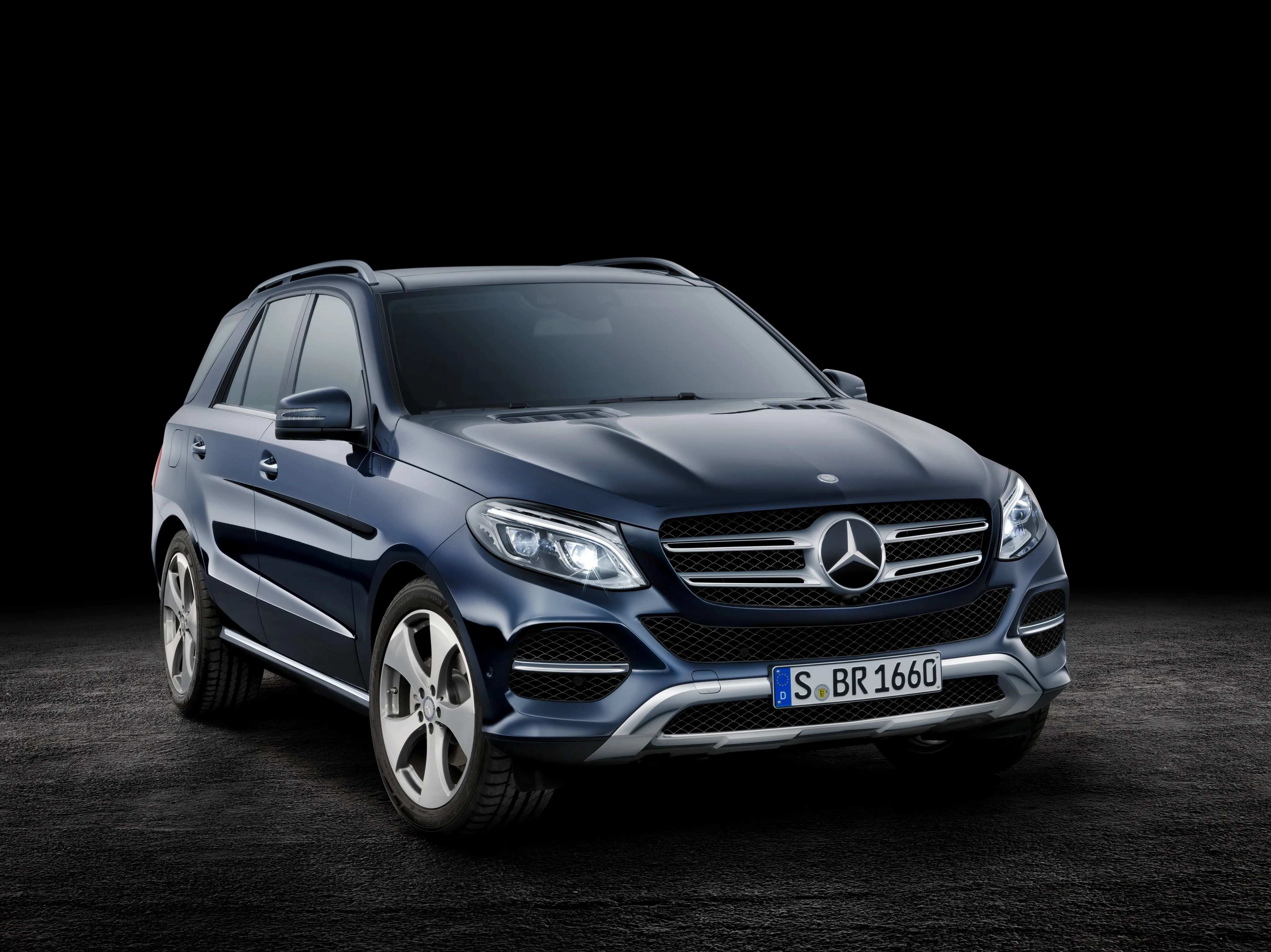 MERCEDES-BENZ-GLE-5414_18.jpg